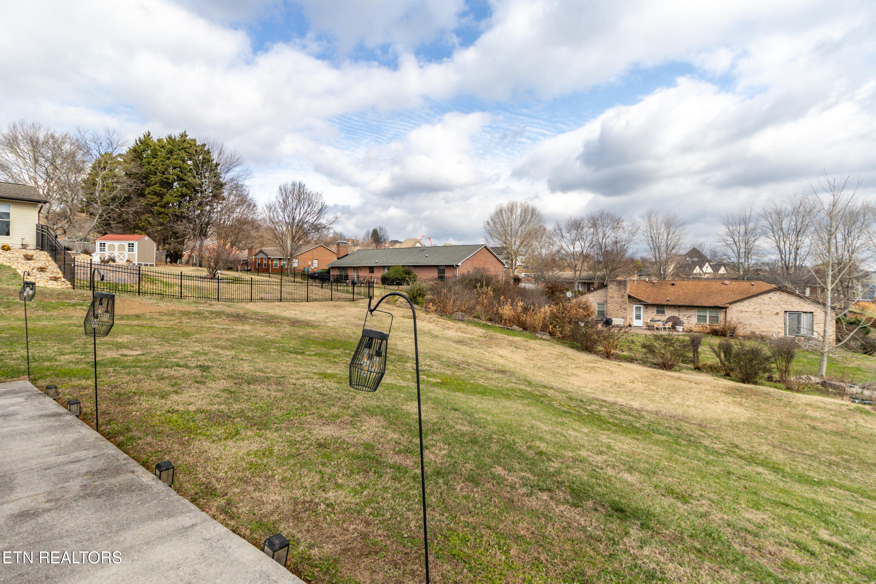 817 Spinnaker Rd