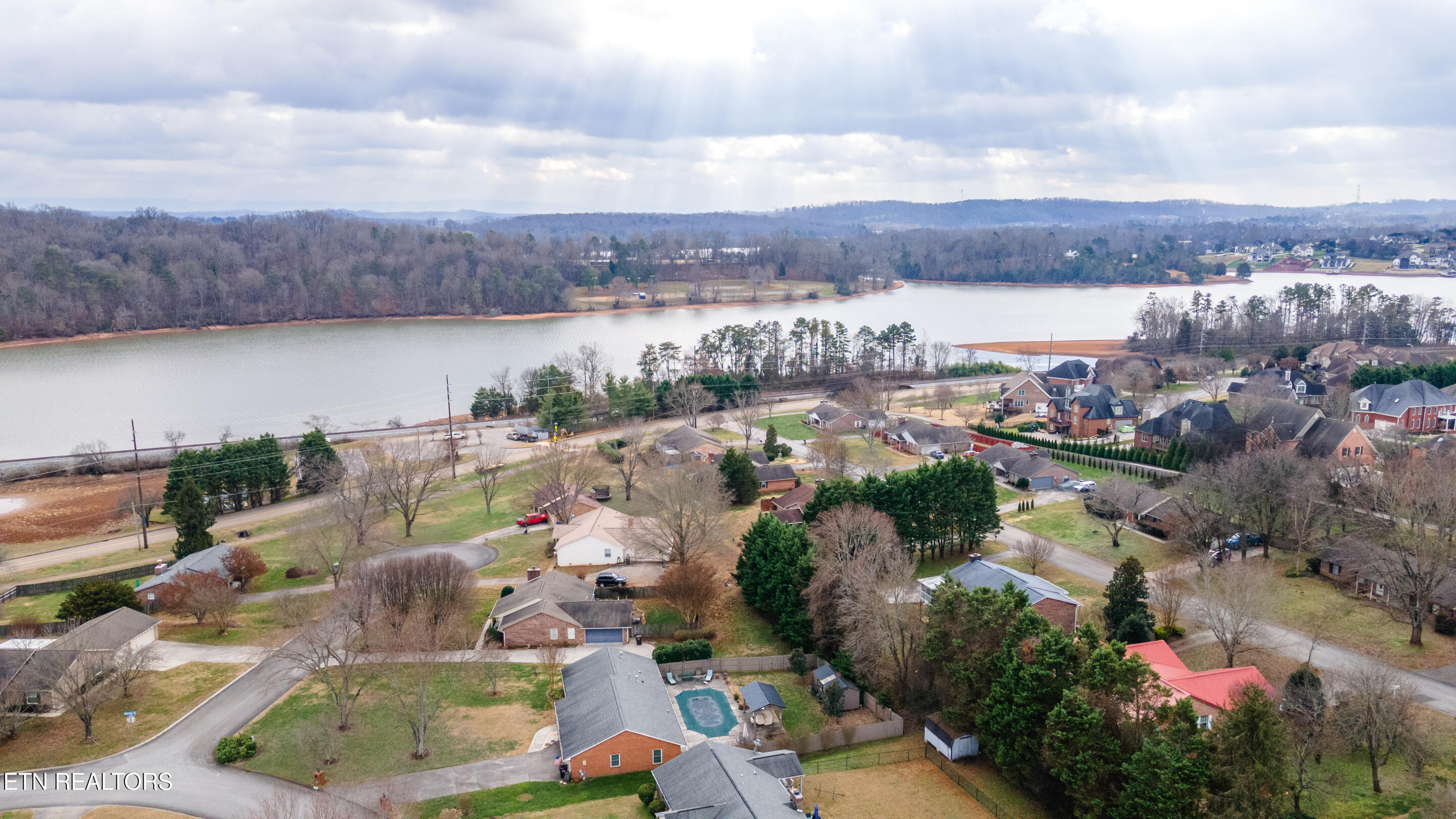 817 Spinnaker Rd