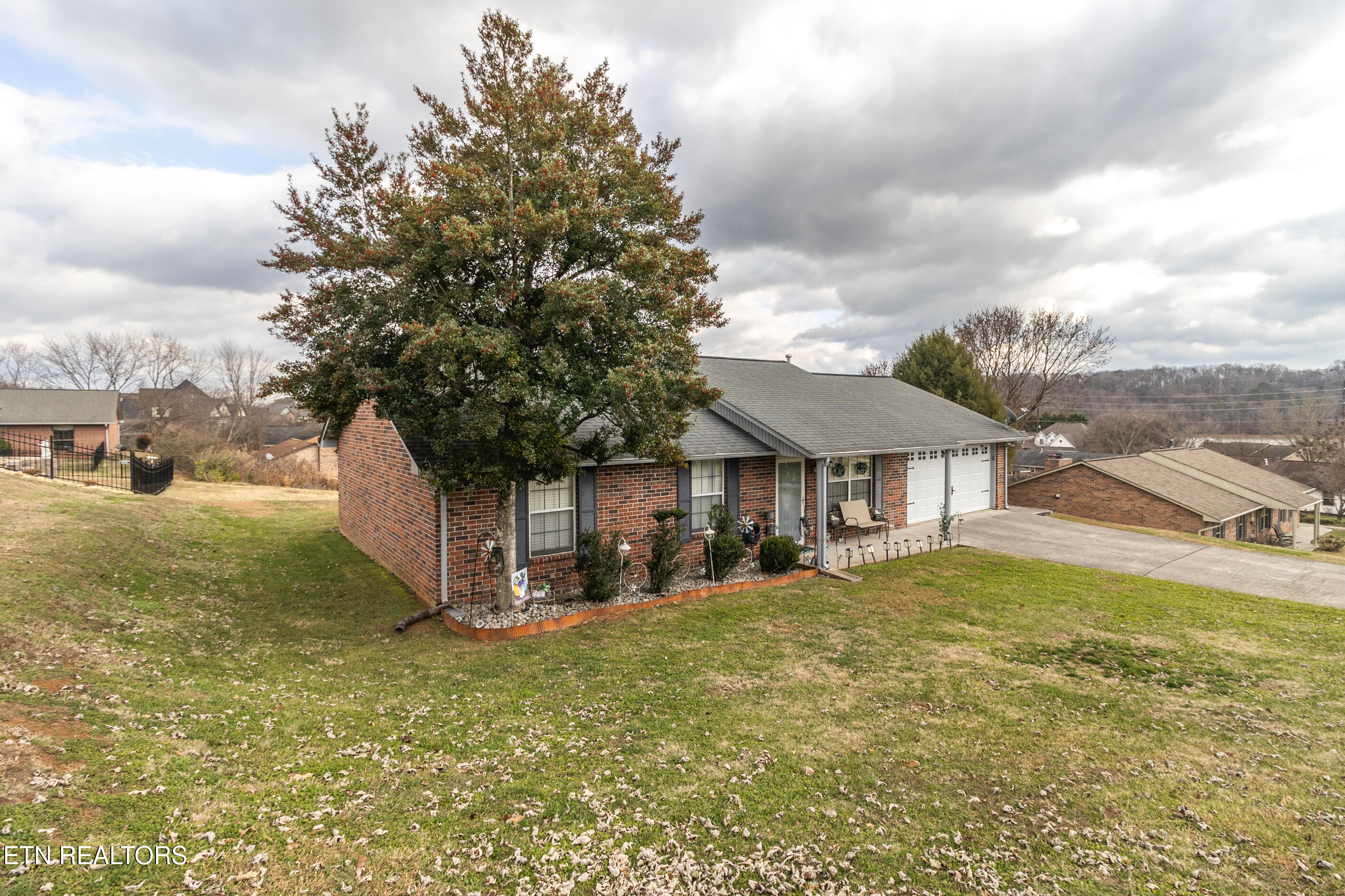 817 Spinnaker Rd