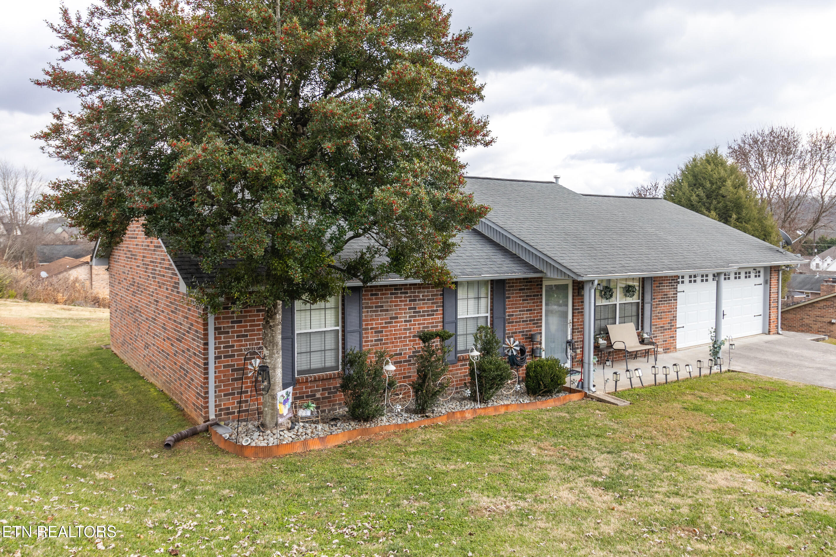 817 Spinnaker Rd