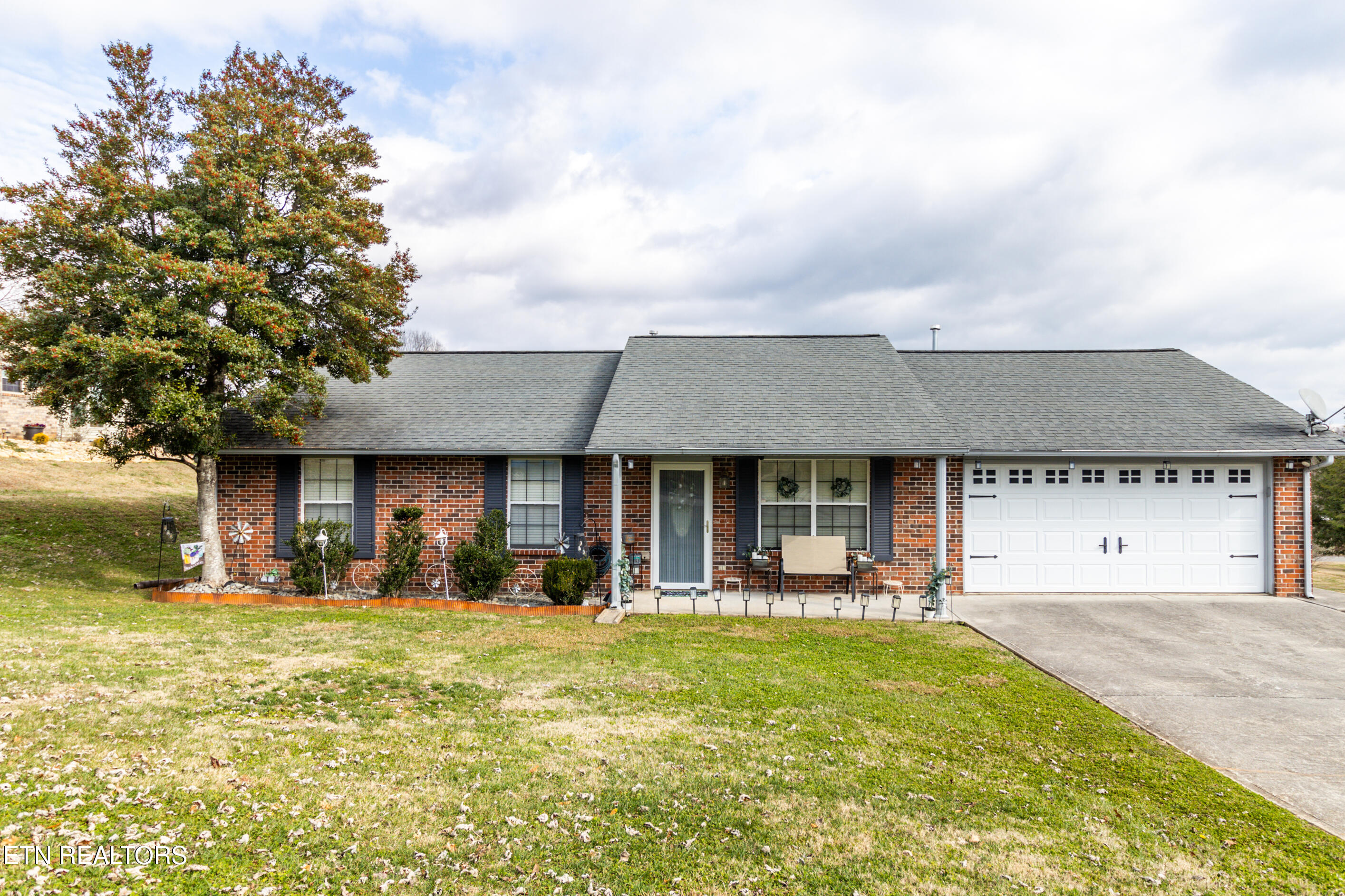 817 Spinnaker Rd