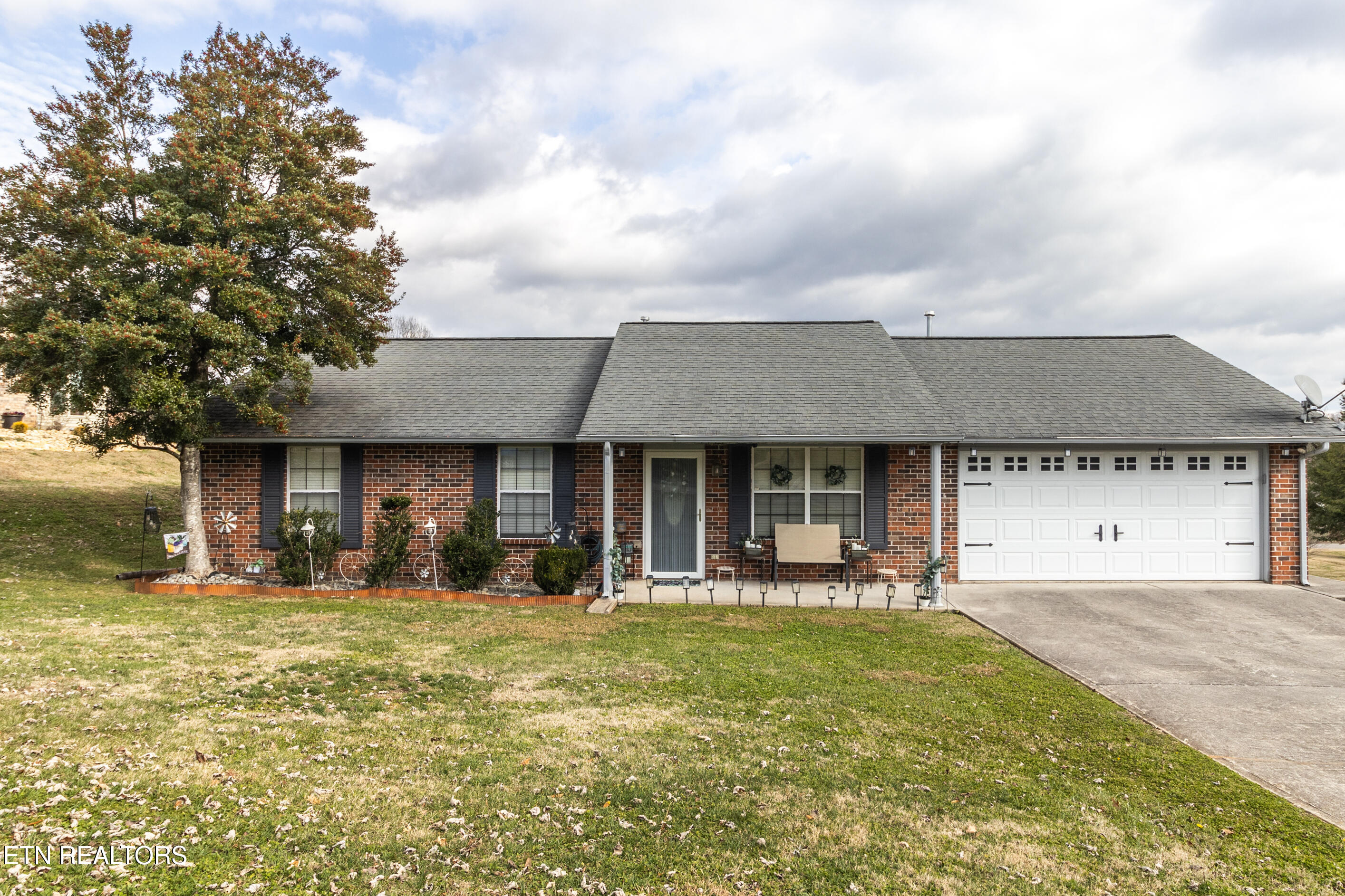 817 Spinnaker Rd