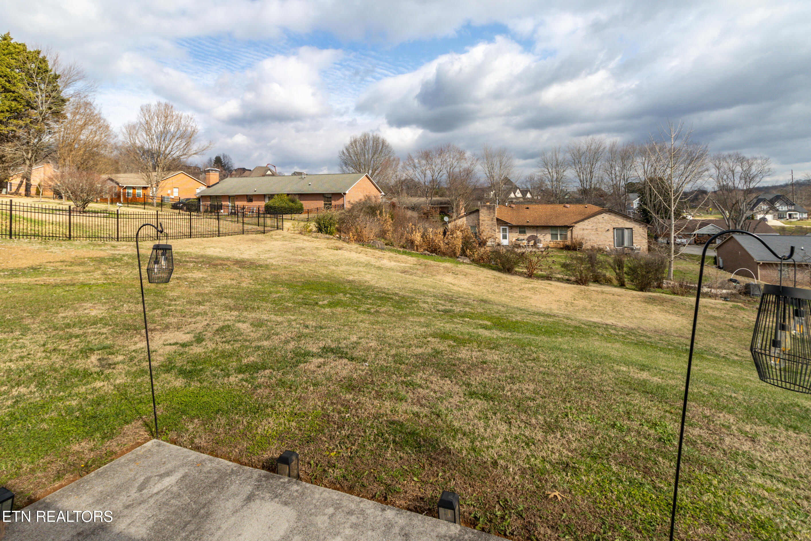 817 Spinnaker Rd