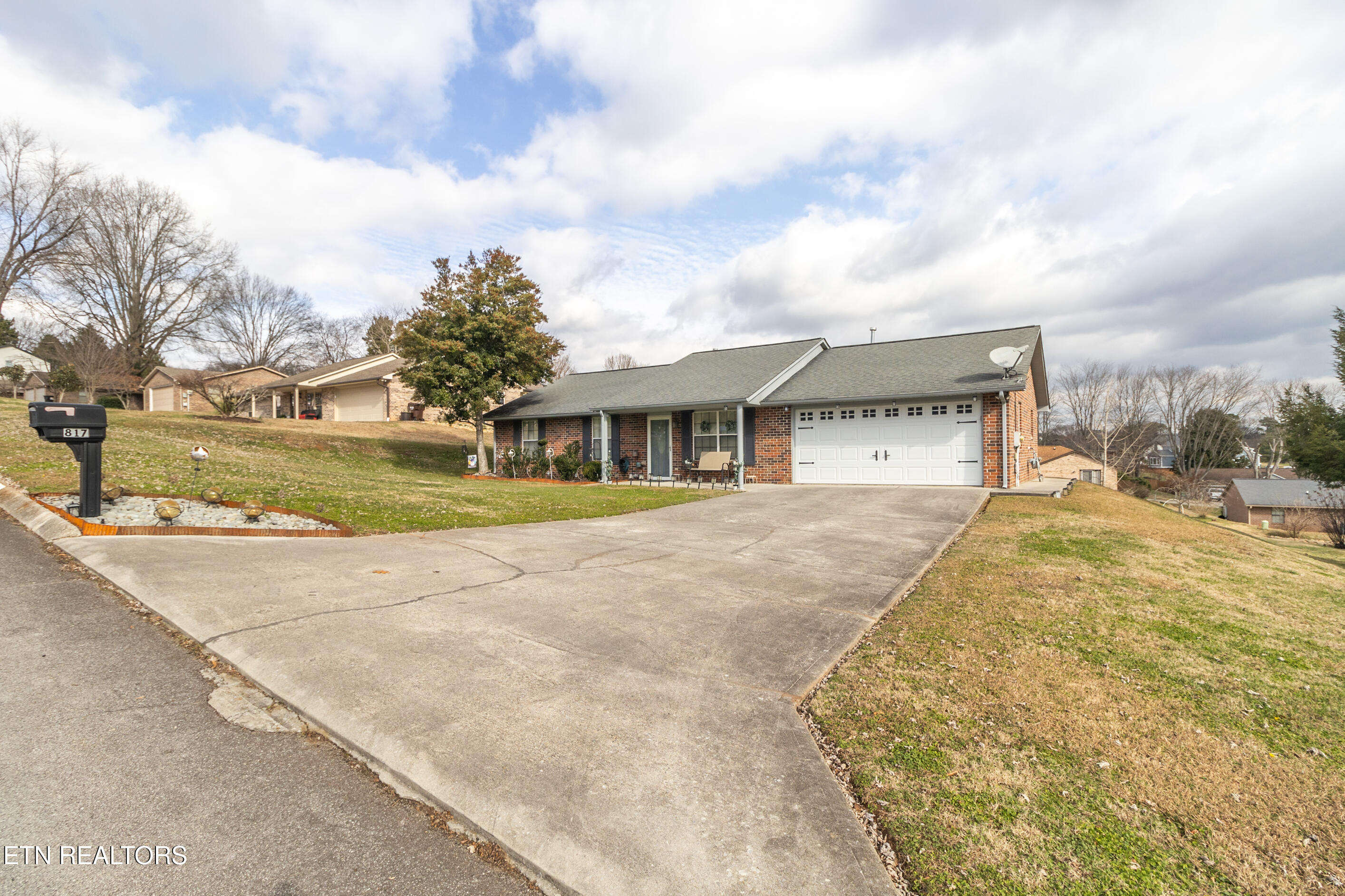 817 Spinnaker Rd