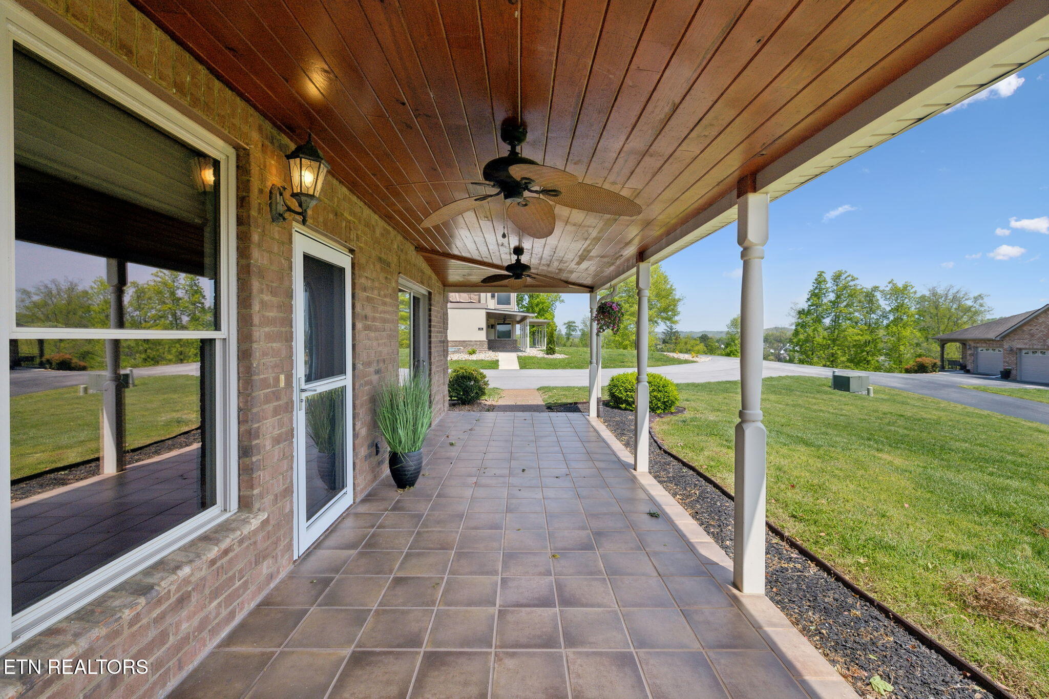 2614 Grand Vw Court