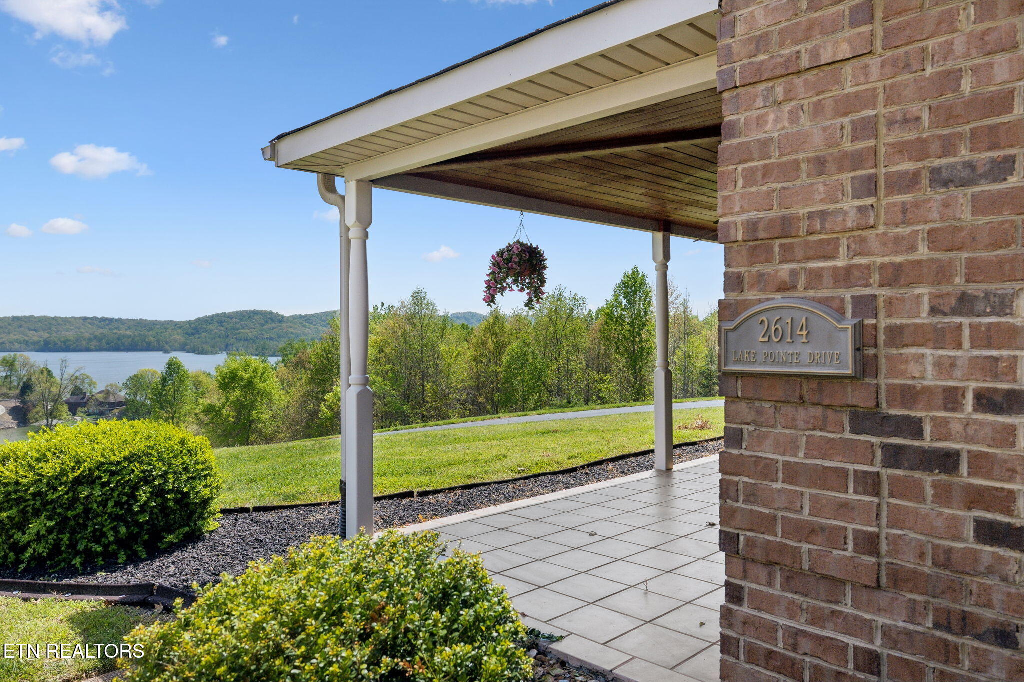 2614 Grand Vw Court