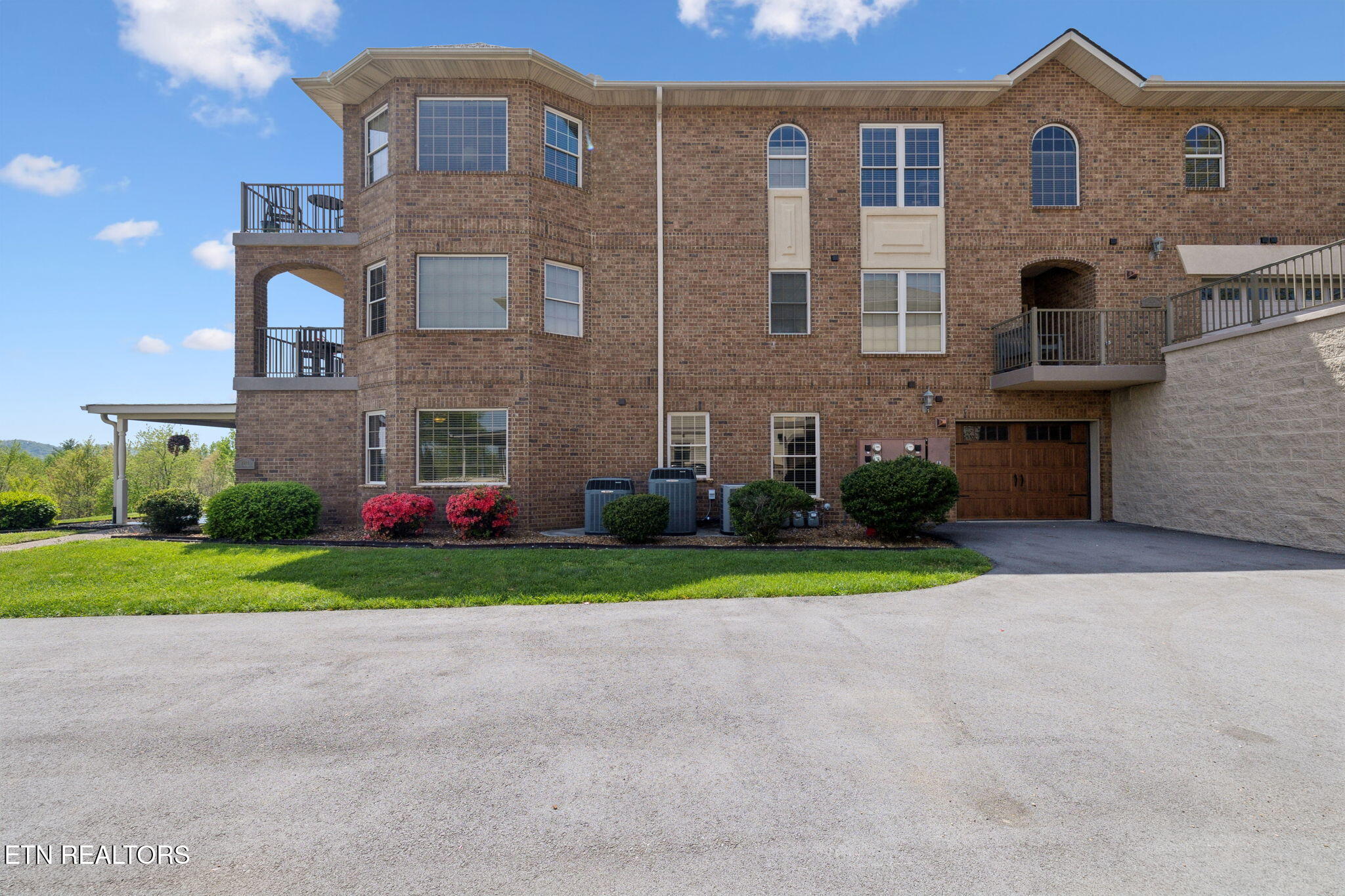 2614 Grand Vw Court