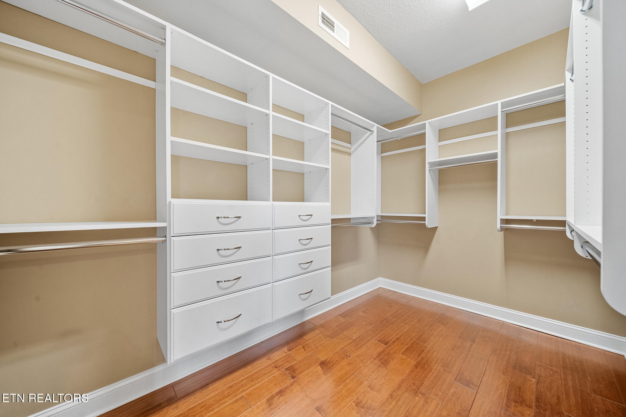 2614 Grand Vw Court