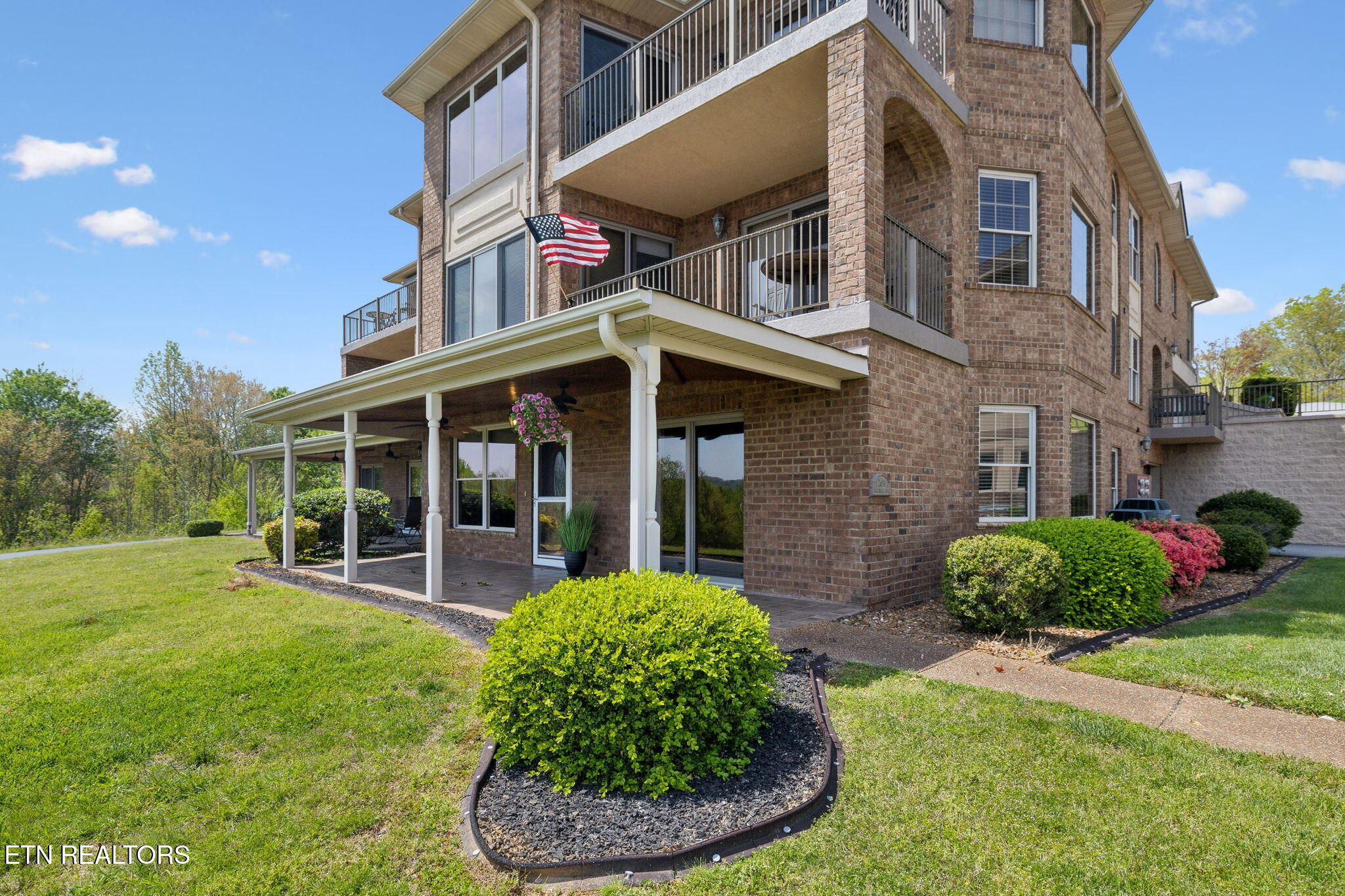 2614 Grand Vw Court