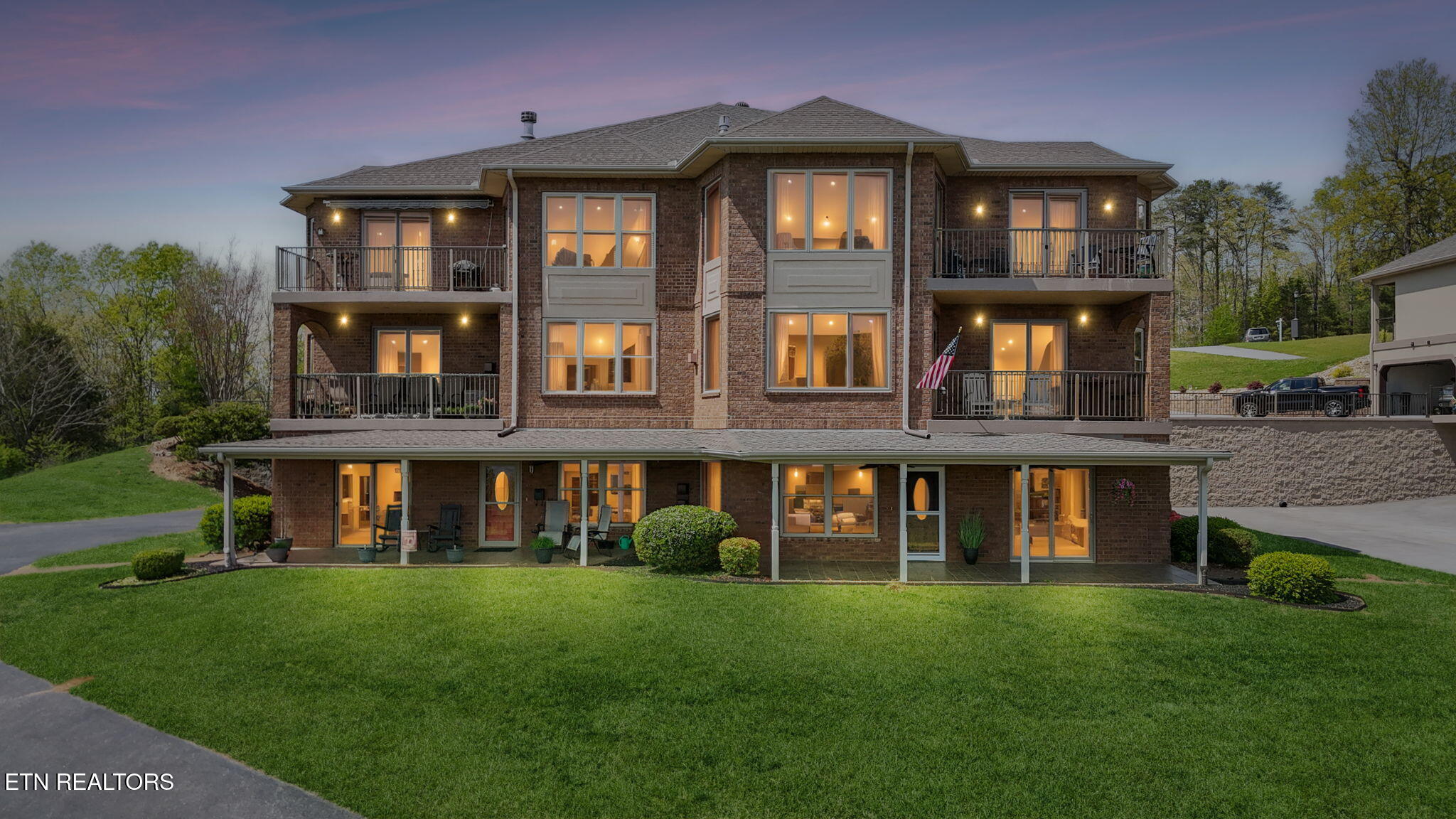 2614 Grand Vw Court