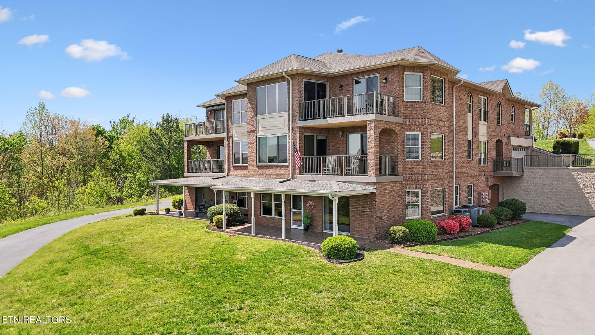 2614 Grand Vw Court