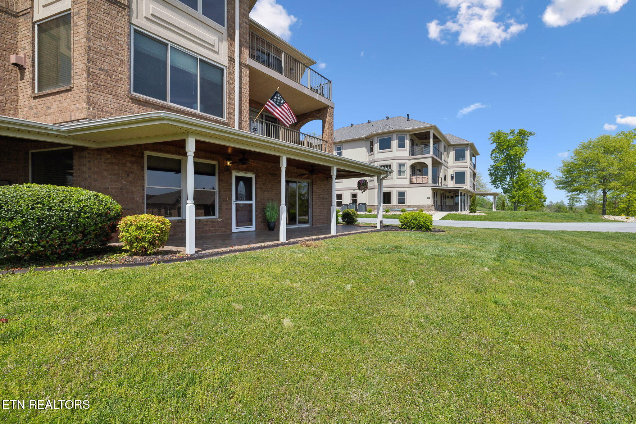 2614 Grand Vw Court
