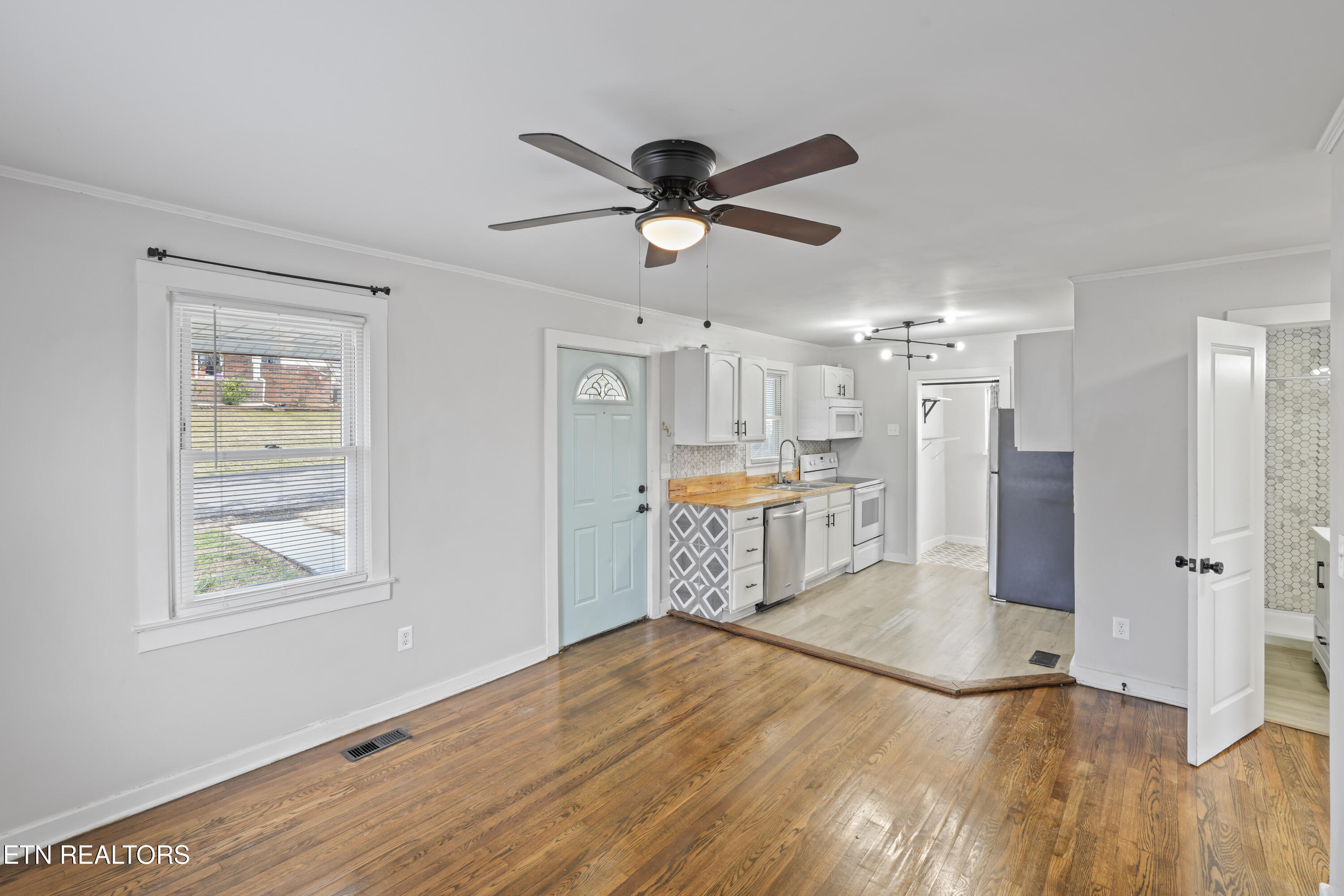 3720 Cate Ave