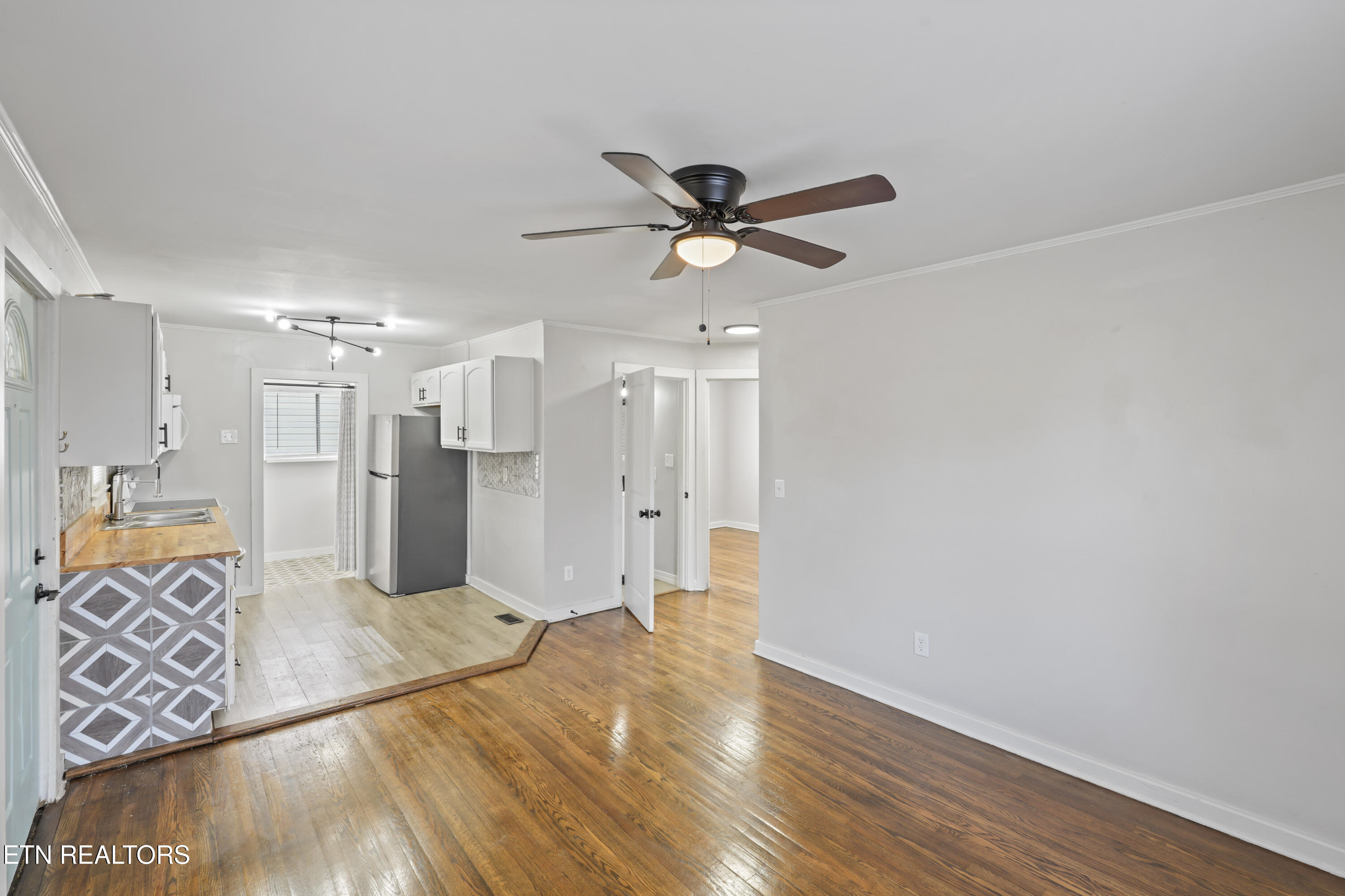 3720 Cate Ave