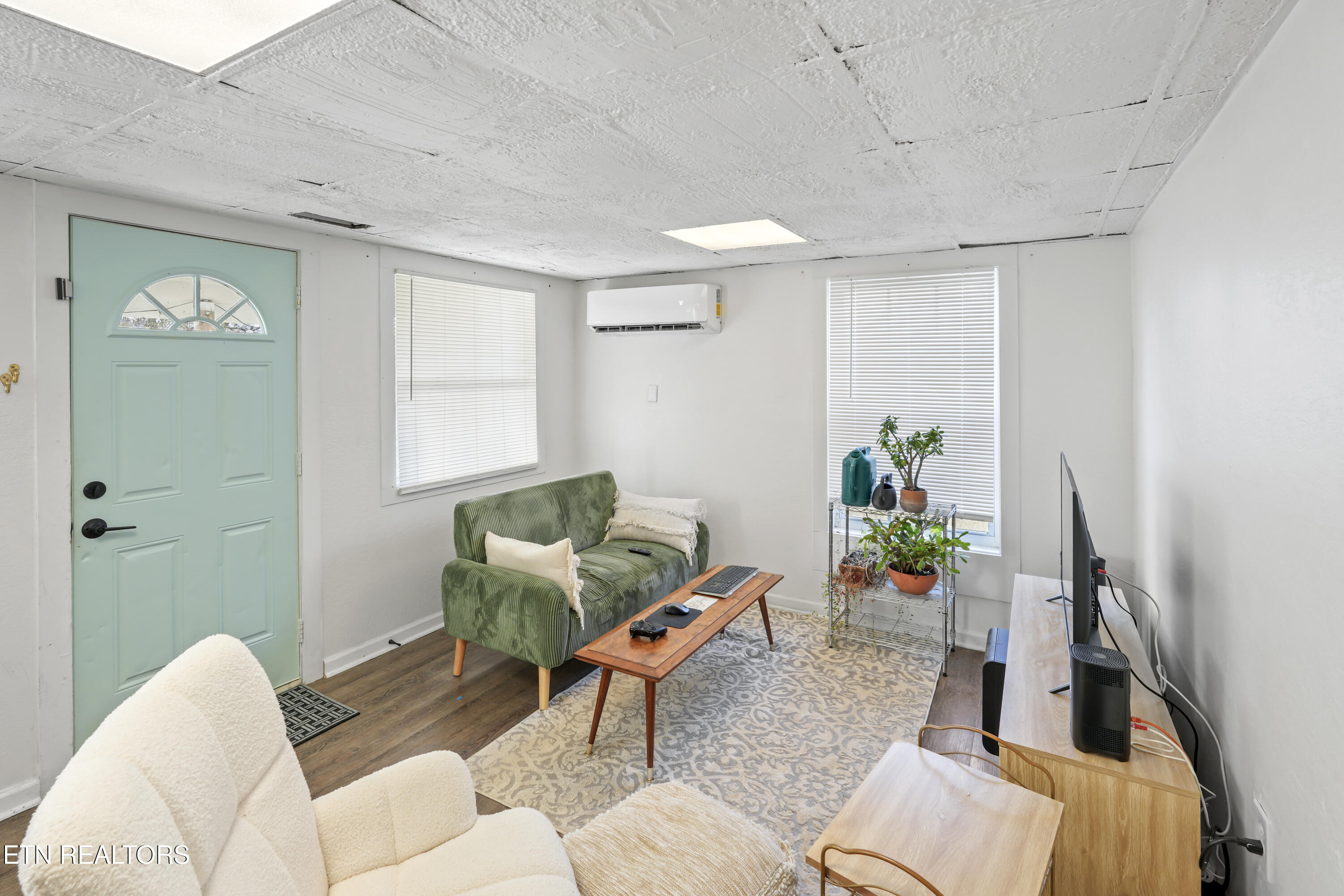 3720 Cate Ave