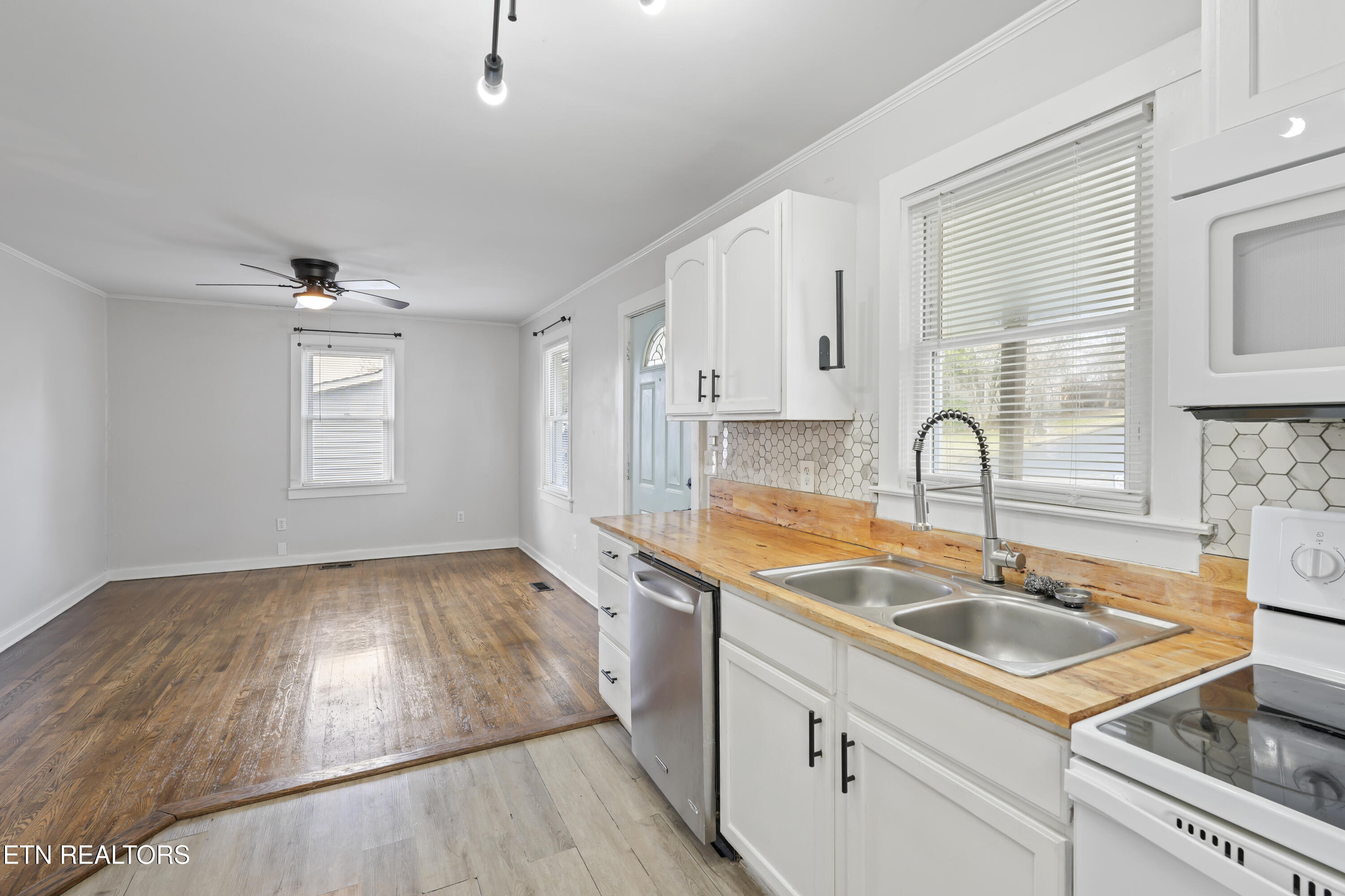 3720 Cate Ave