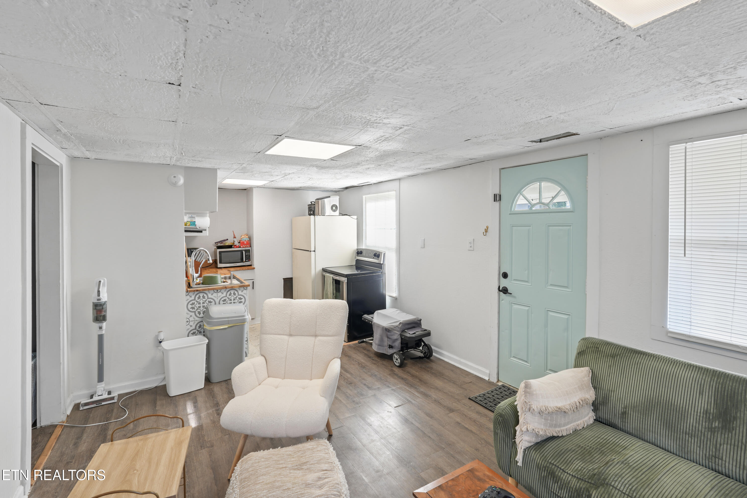 3720 Cate Ave