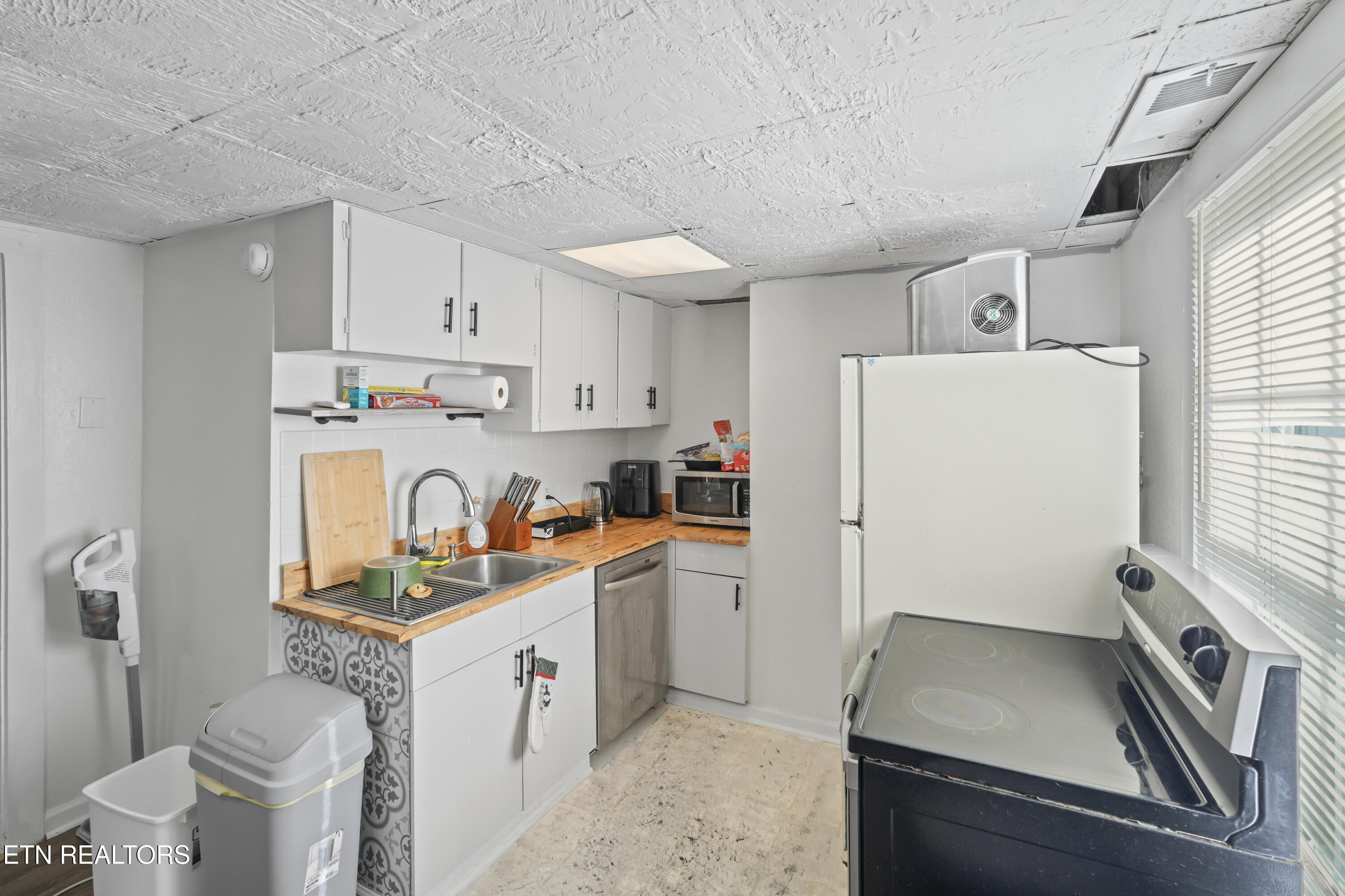 3720 Cate Ave