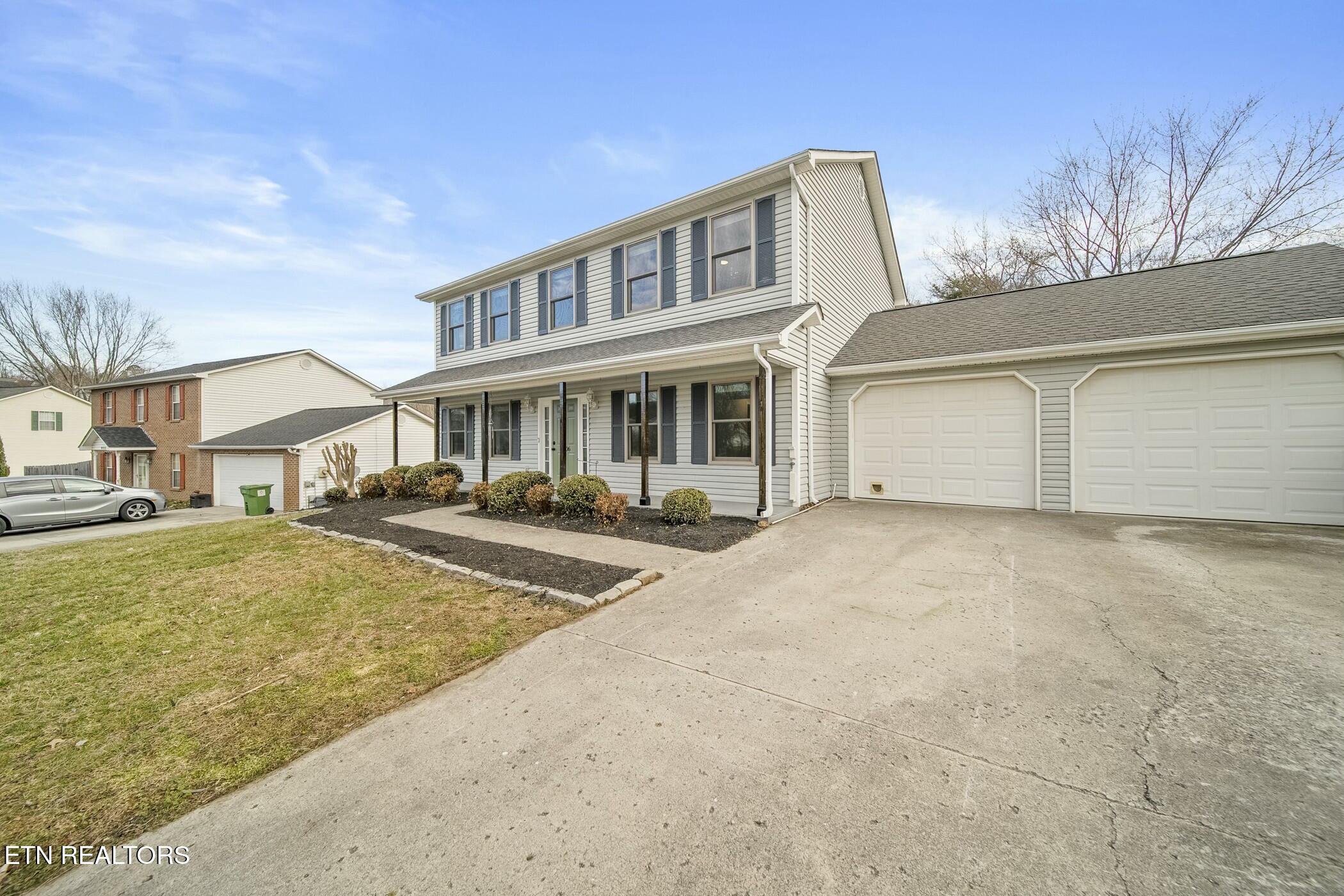 8206 Jack Russell Court
