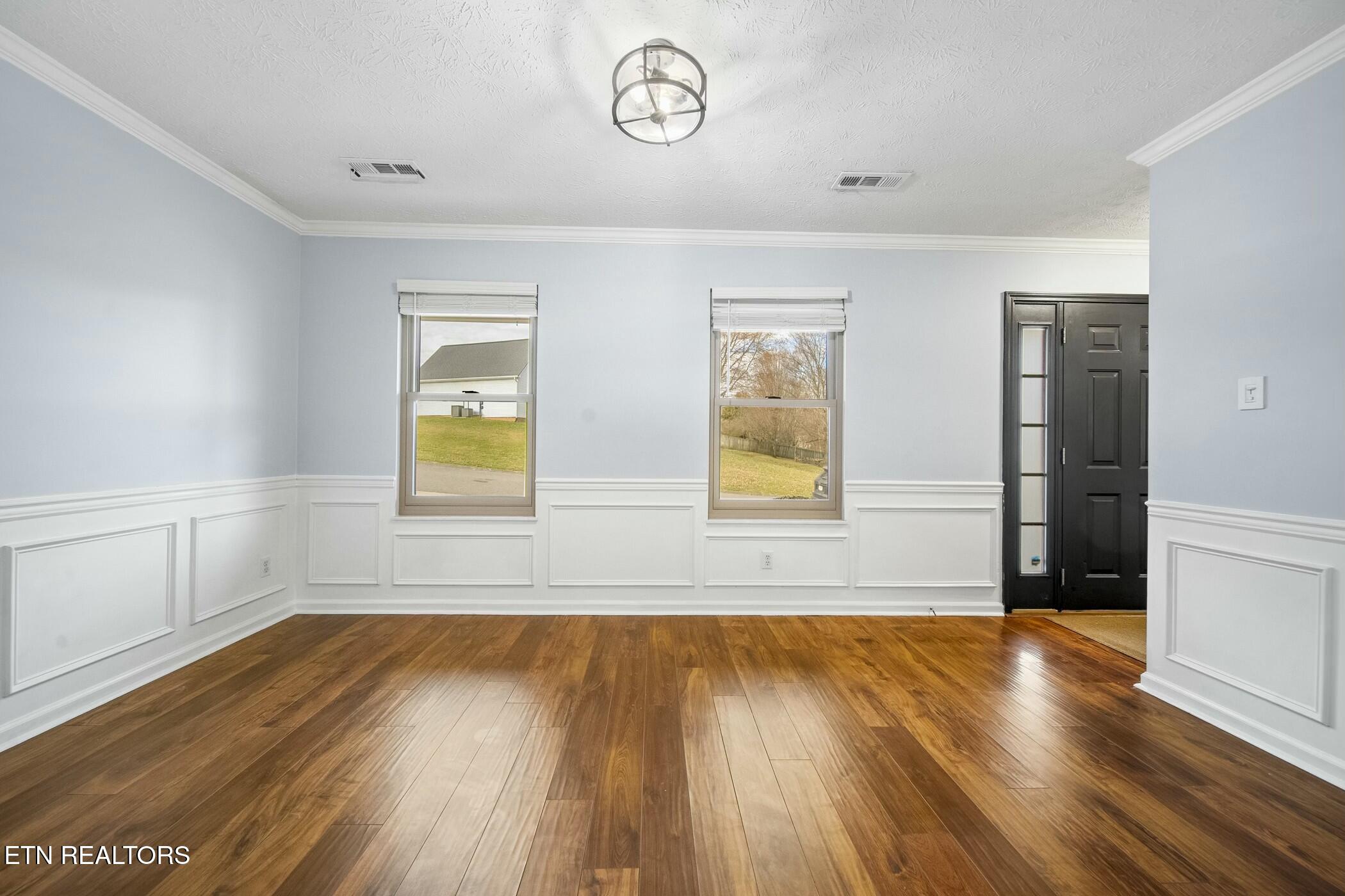 8206 Jack Russell Court