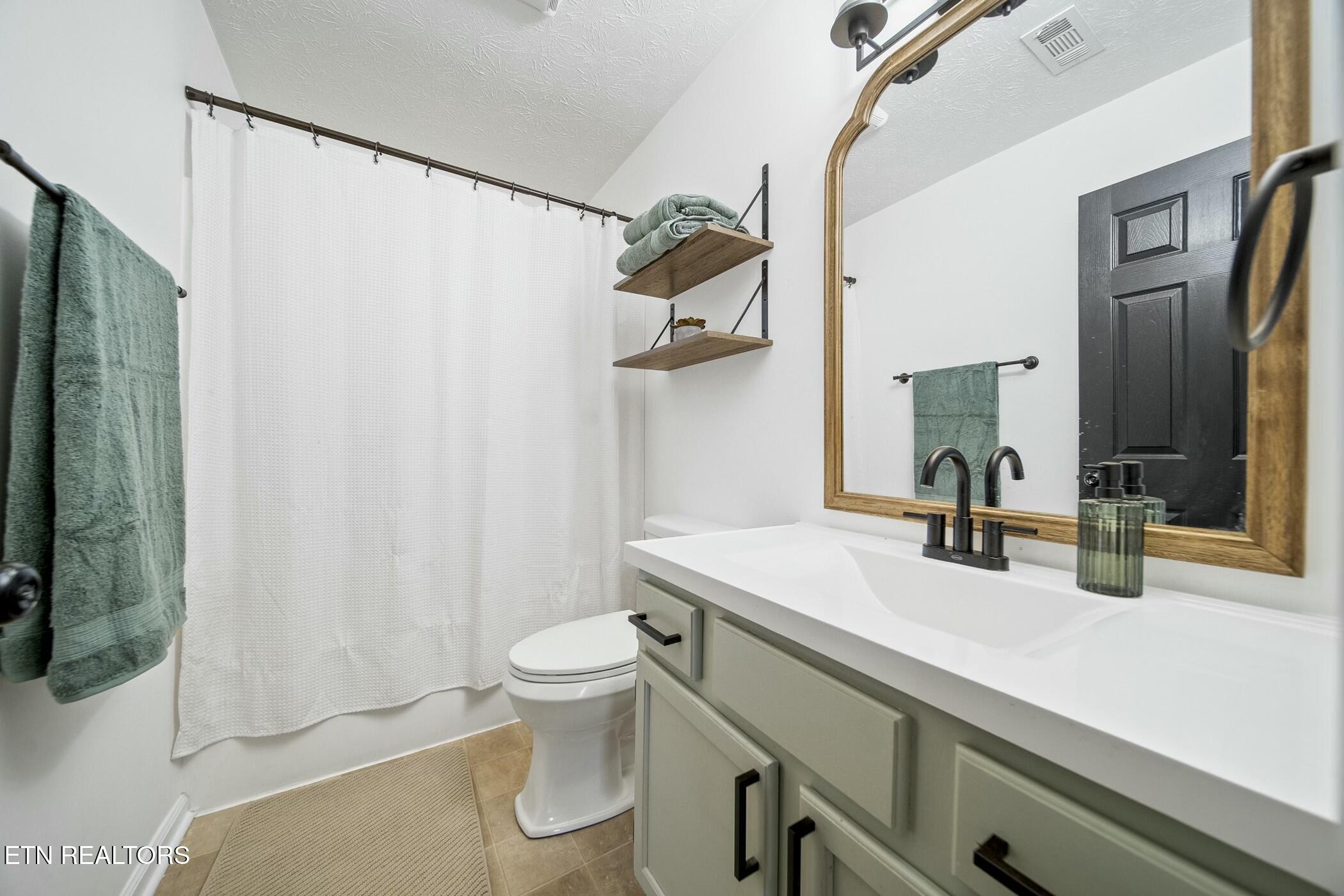 8206 Jack Russell Court