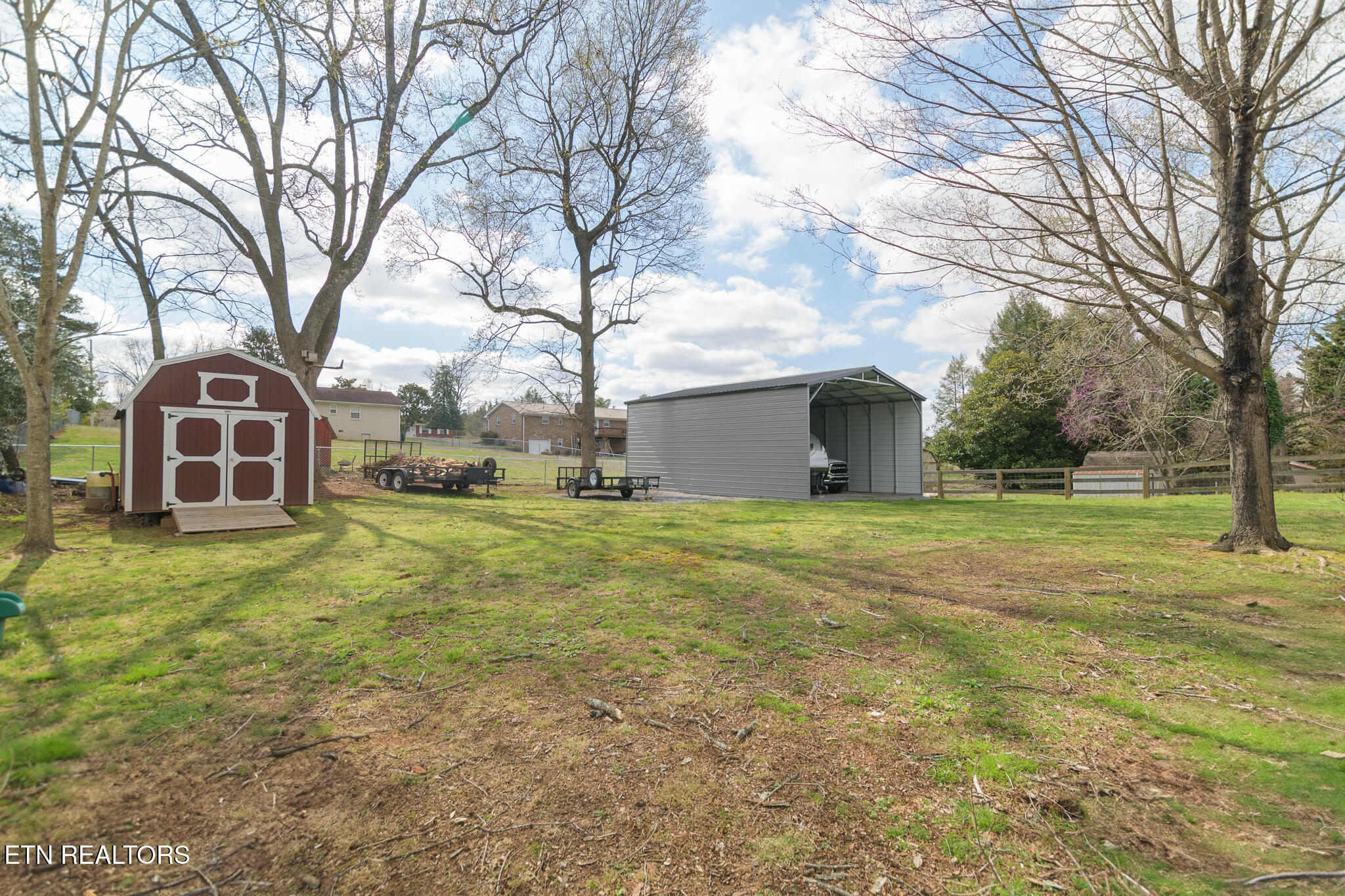 2906 Shady Lane