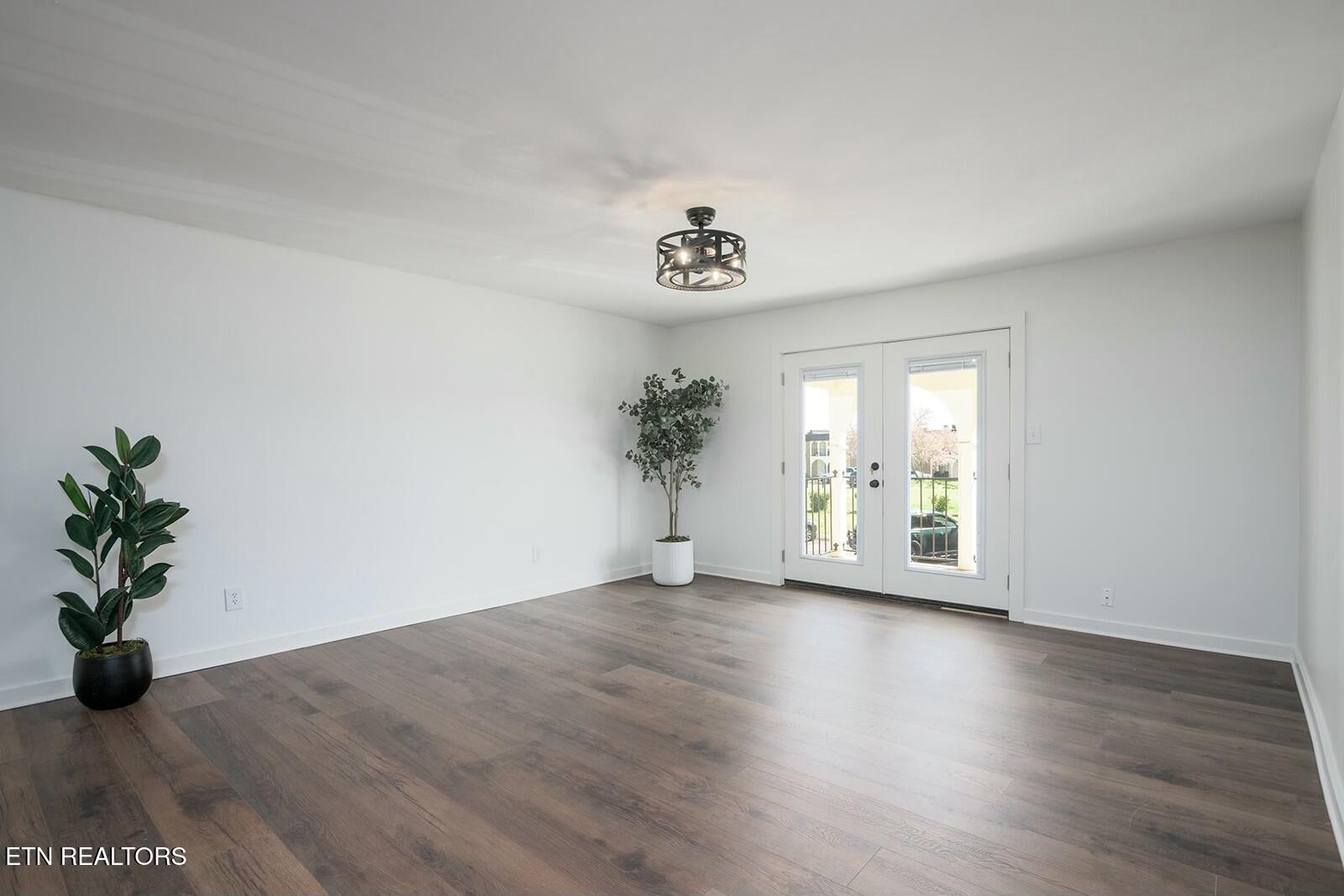 5709 Lyons View Pike, 3306
