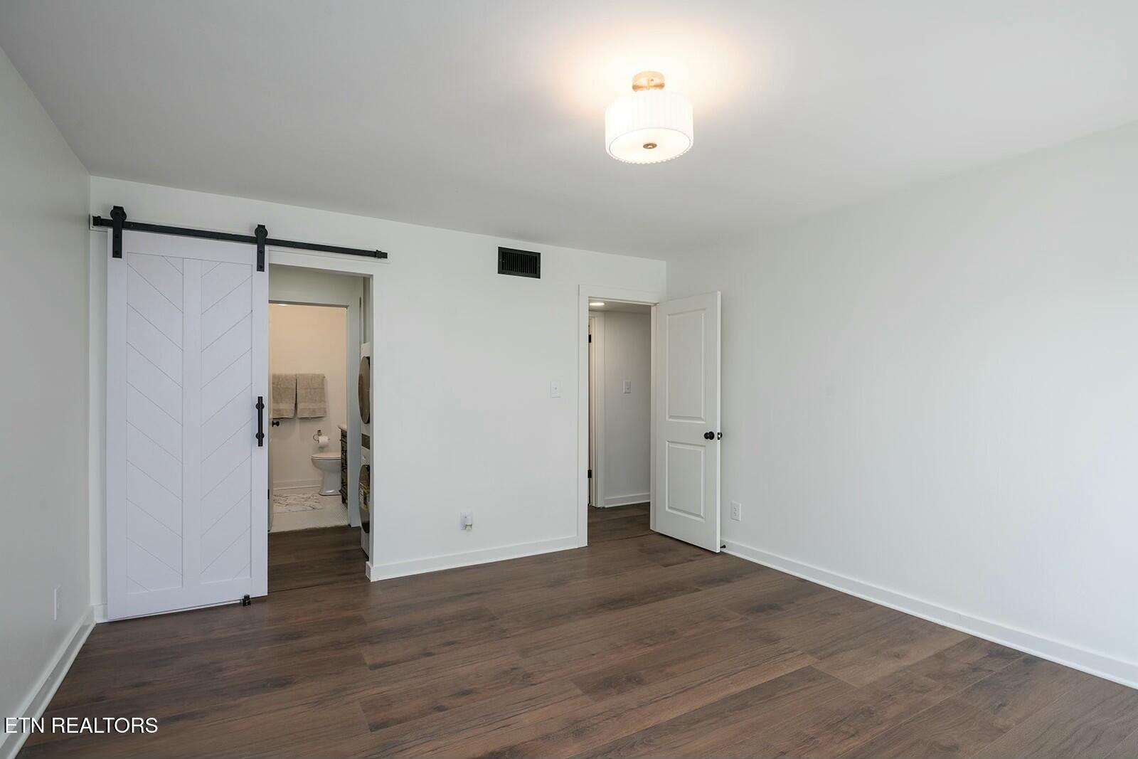 5709 Lyons View Pike, 3306