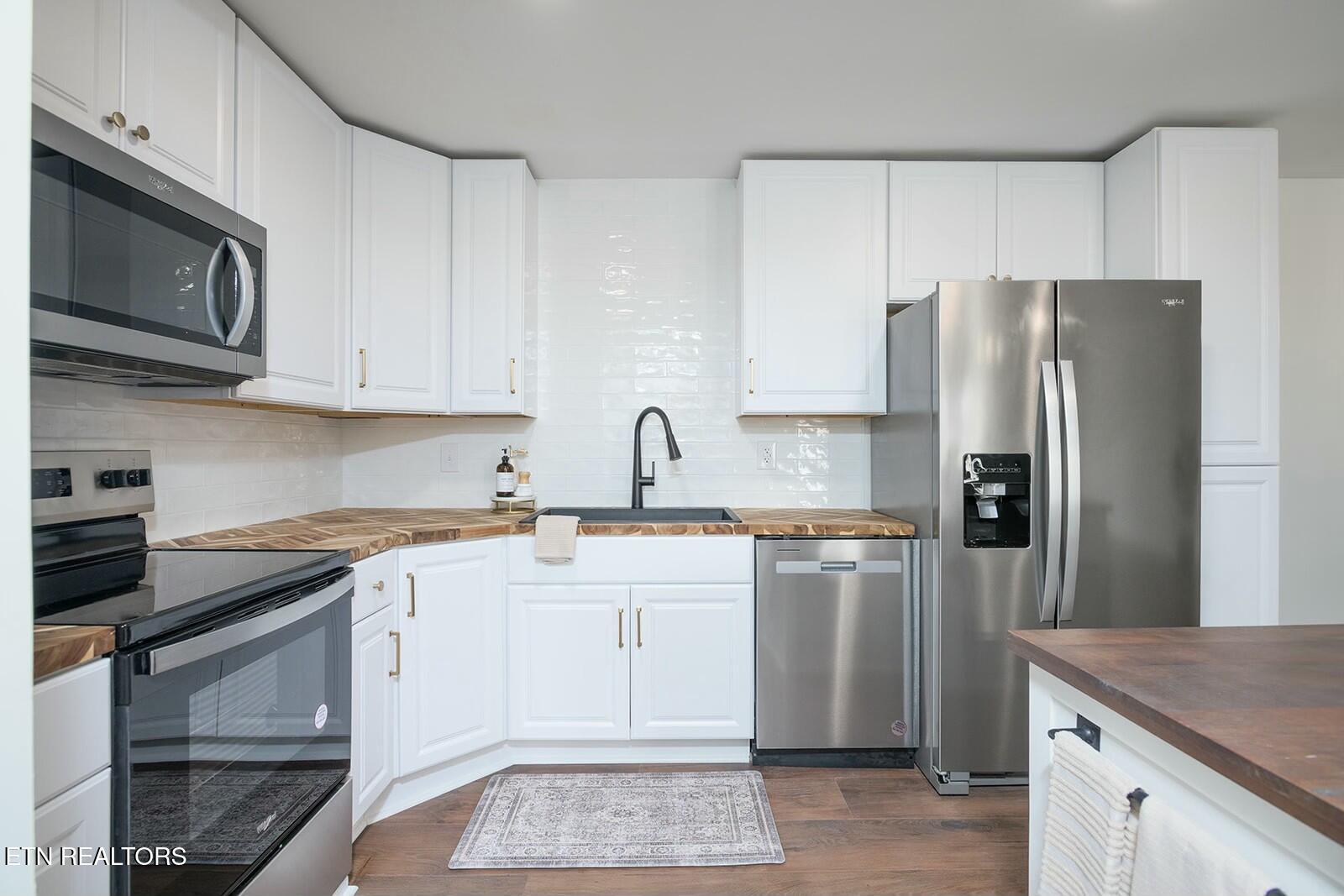 5709 Lyons View Pike, 3306