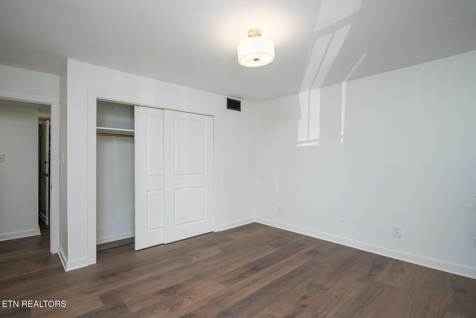 5709 Lyons View Pike, 3306