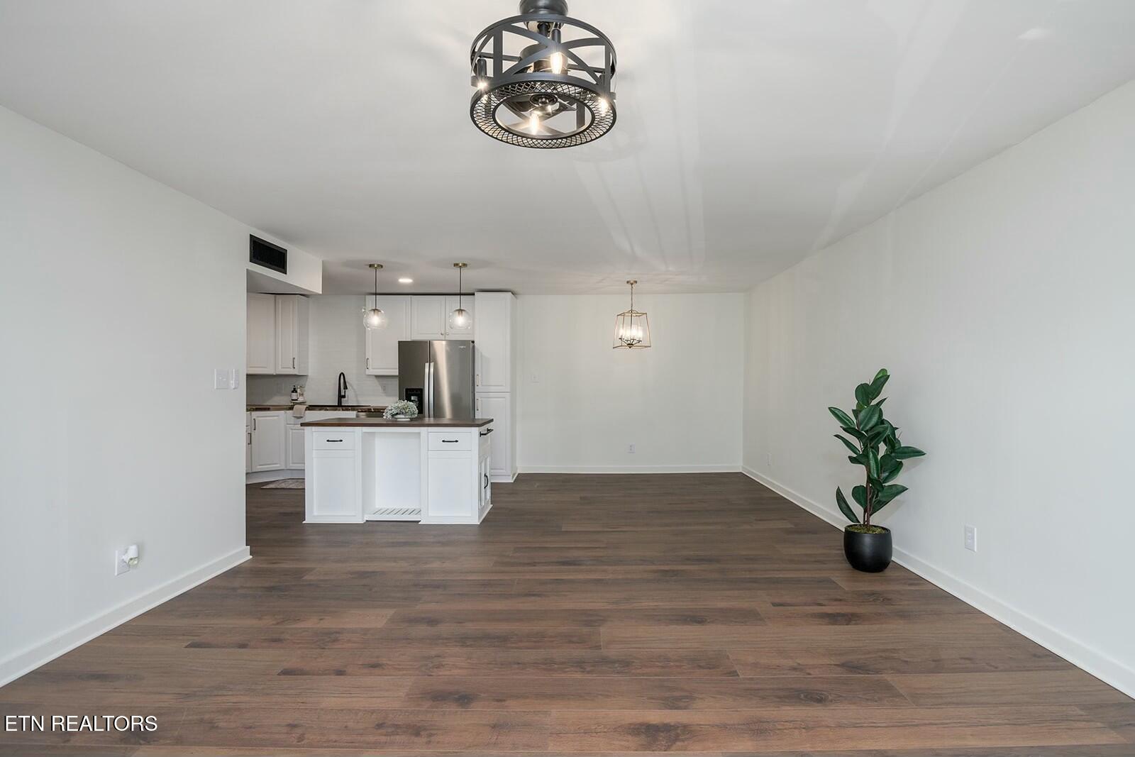 5709 Lyons View Pike, 3306