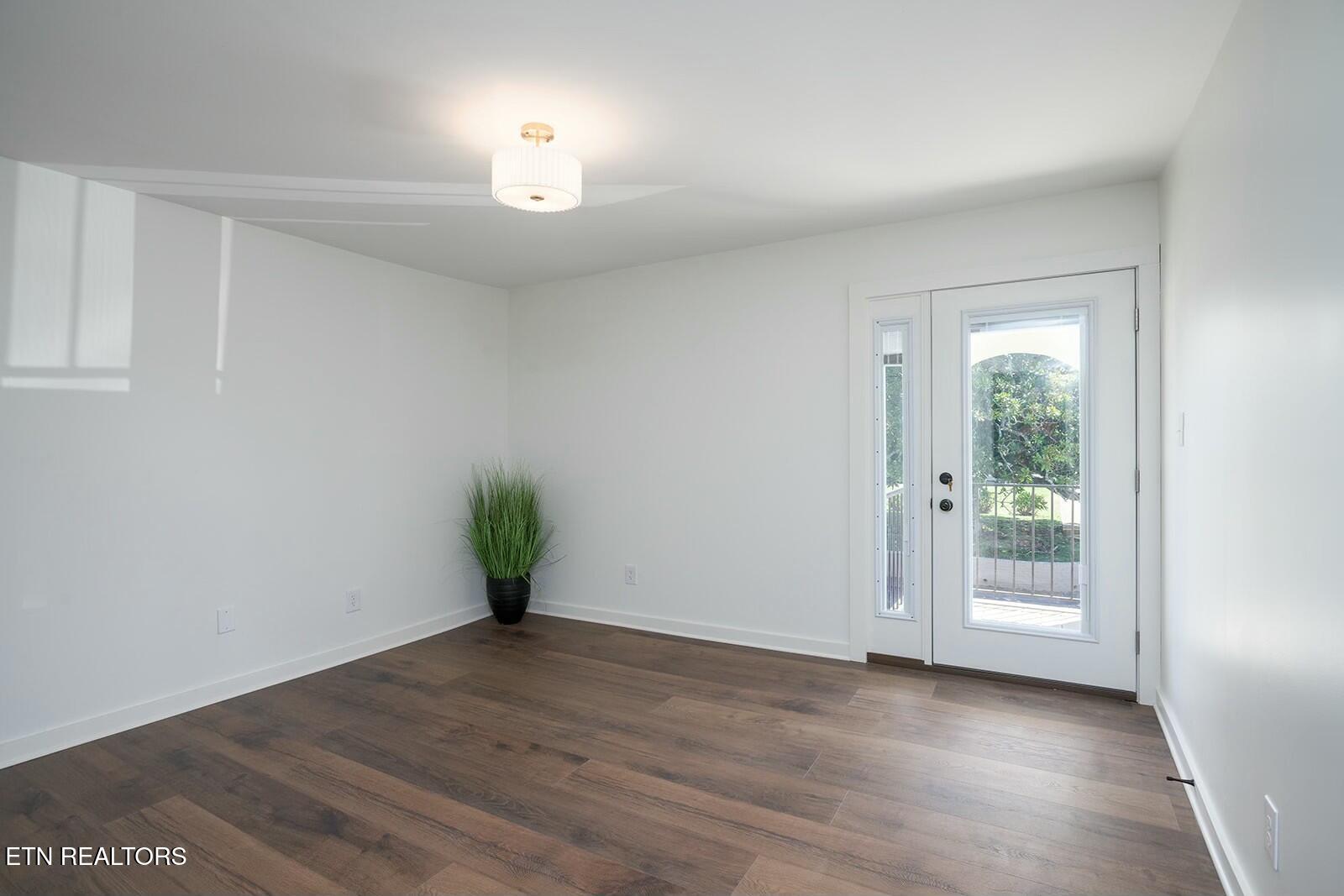5709 Lyons View Pike, 3306