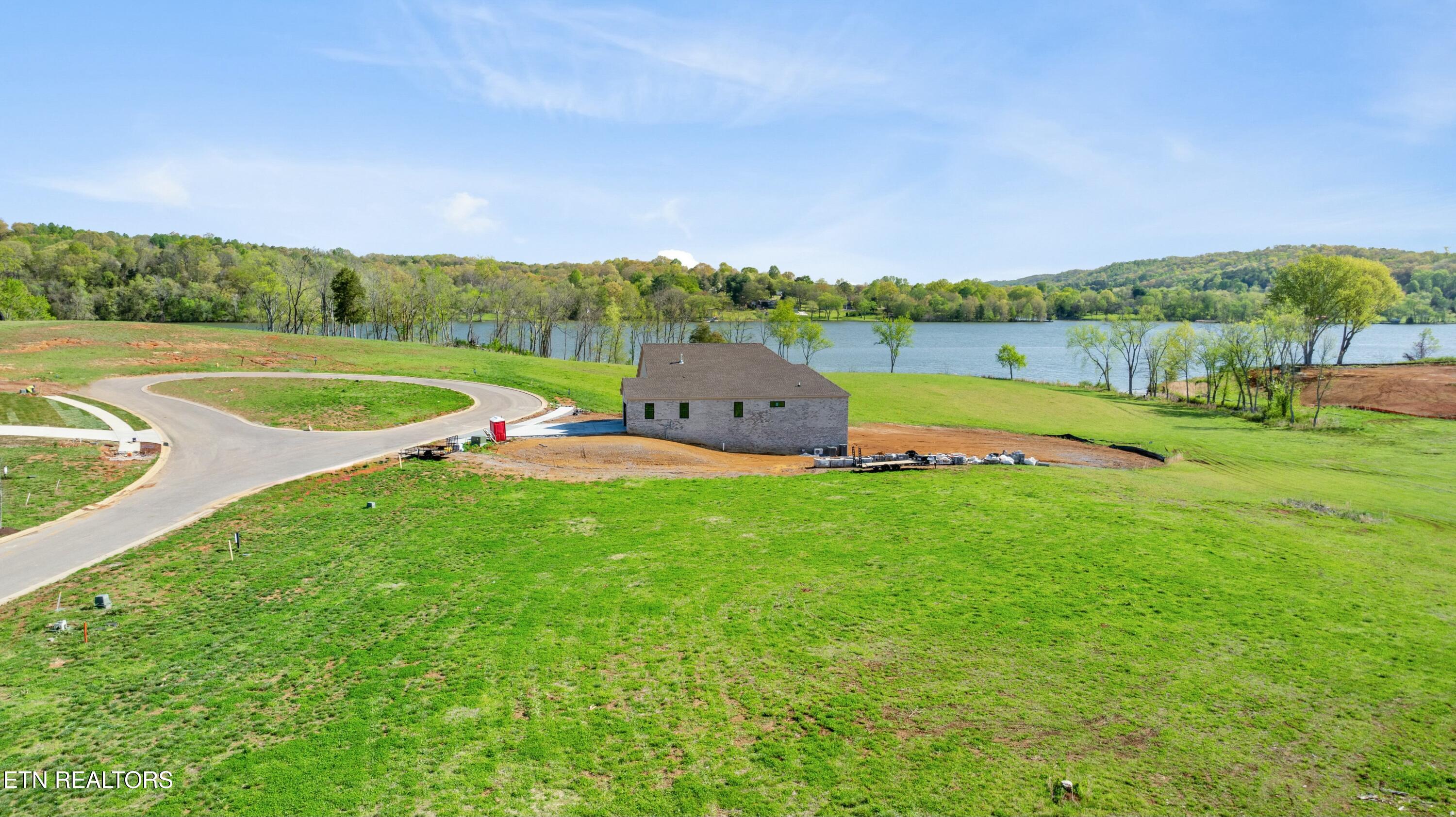 5252 Old Club Rd