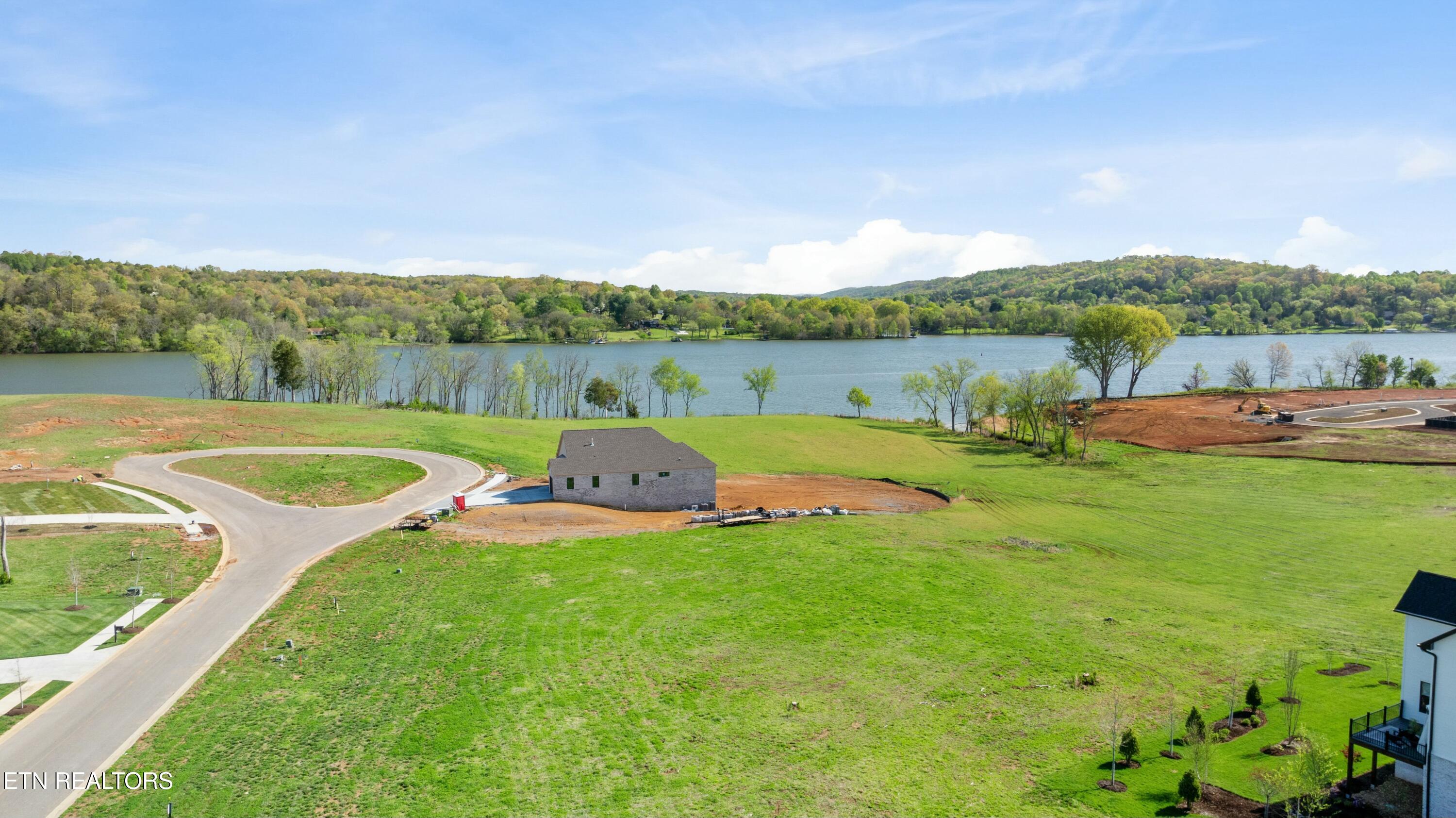 5252 Old Club Rd