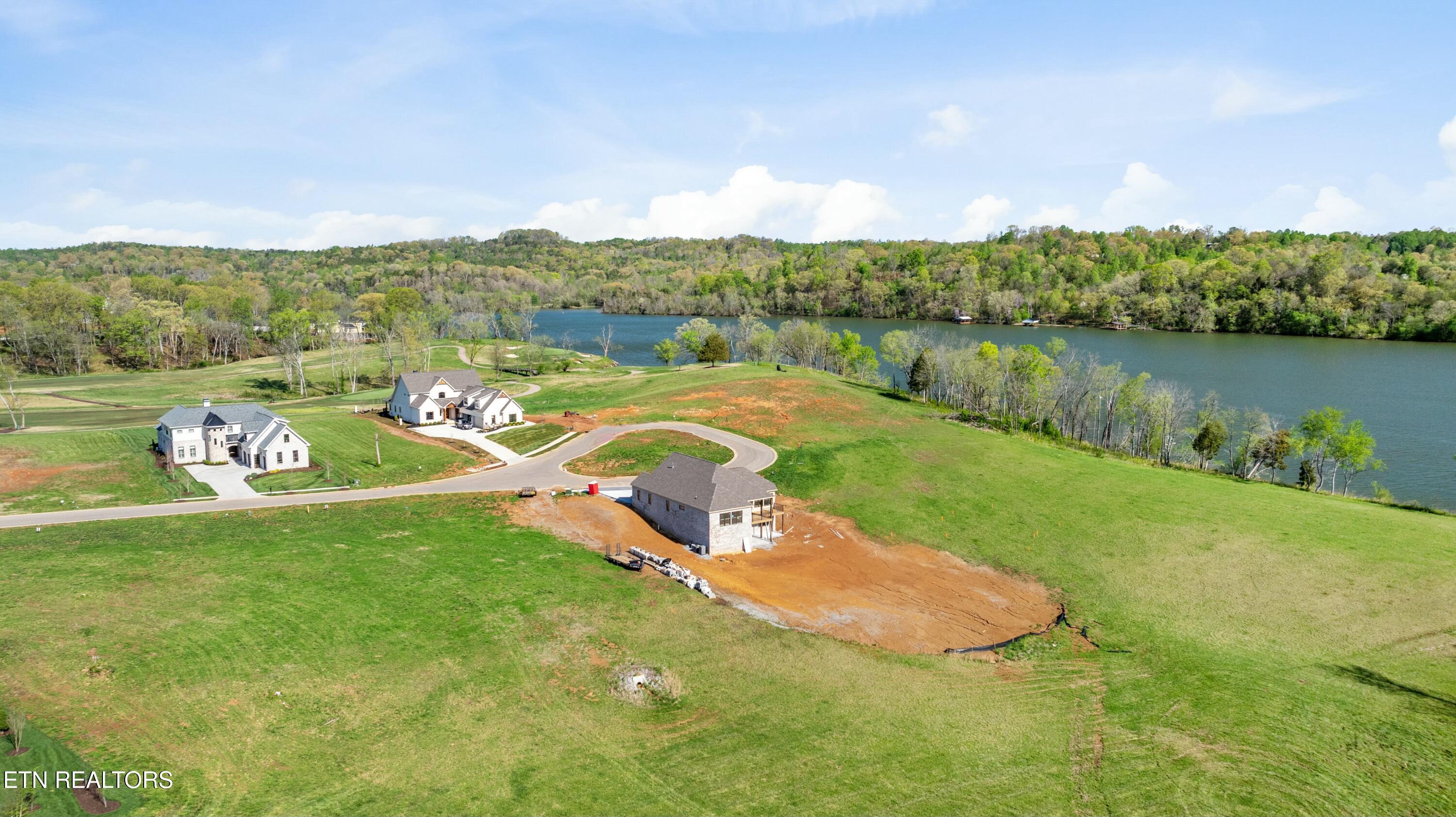 5252 Old Club Rd