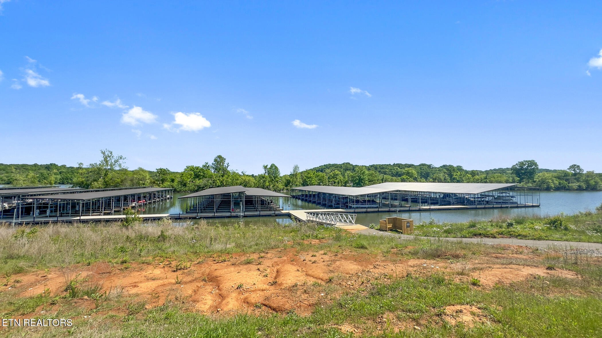 5252 Old Club Rd