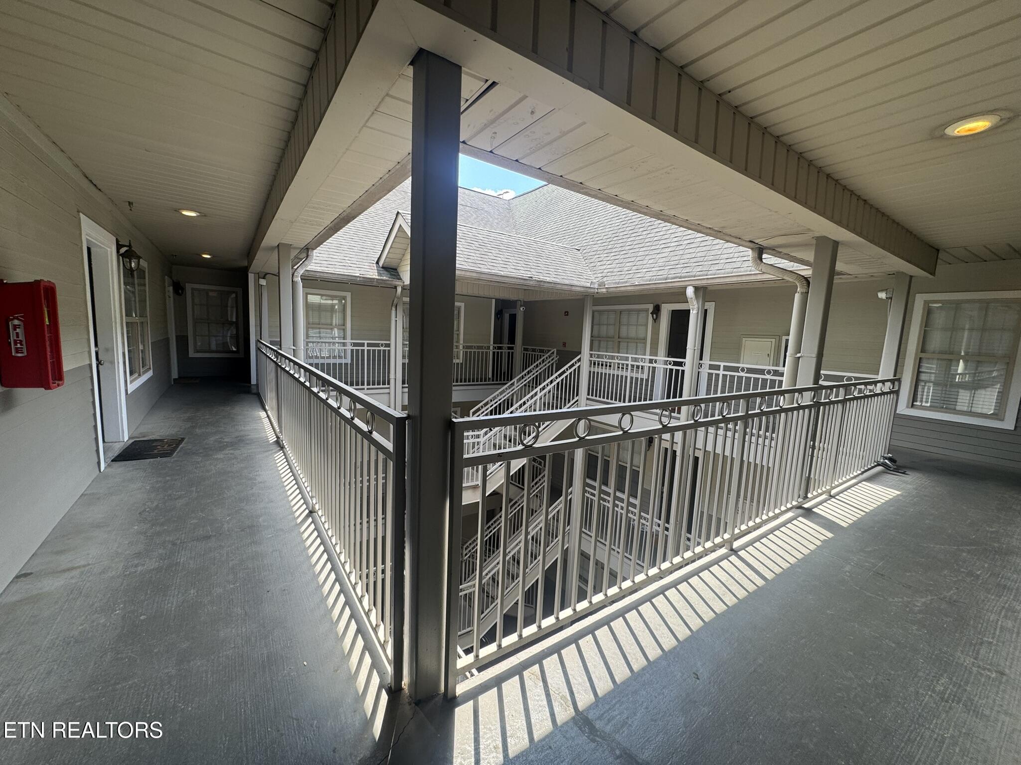 1801 Lake Ave, 321