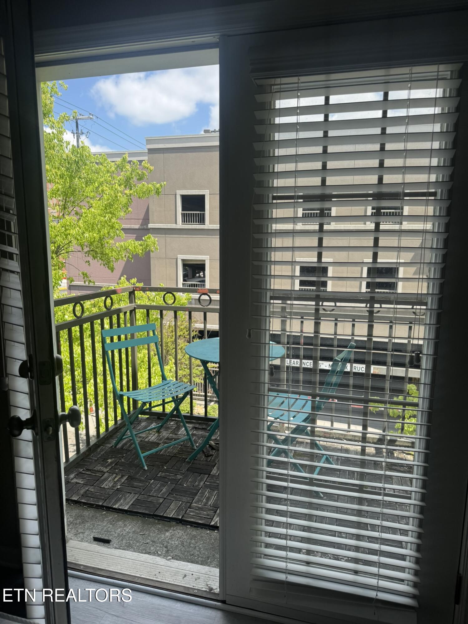 1801 Lake Ave, 321