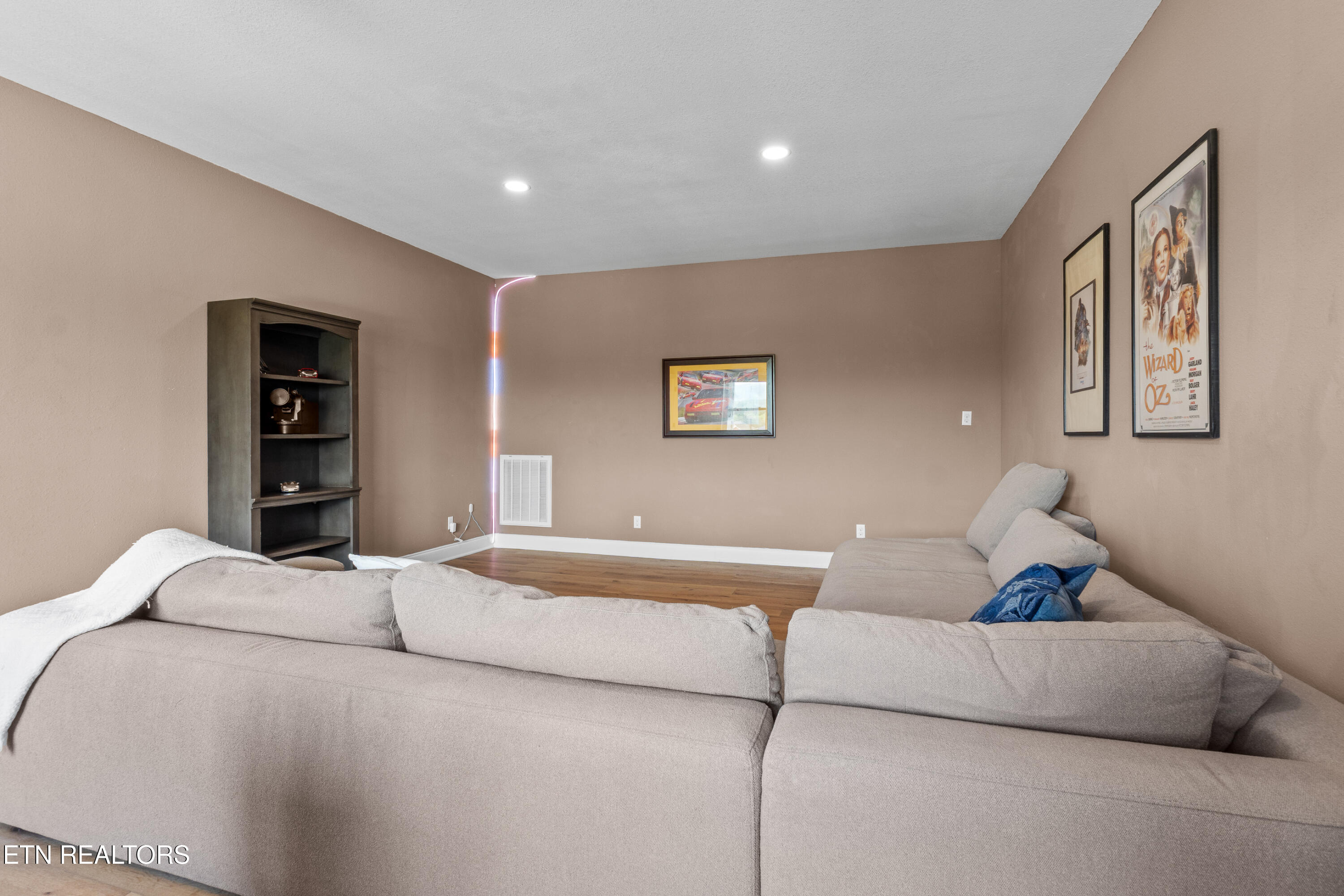 1228 Broaderick Blvd