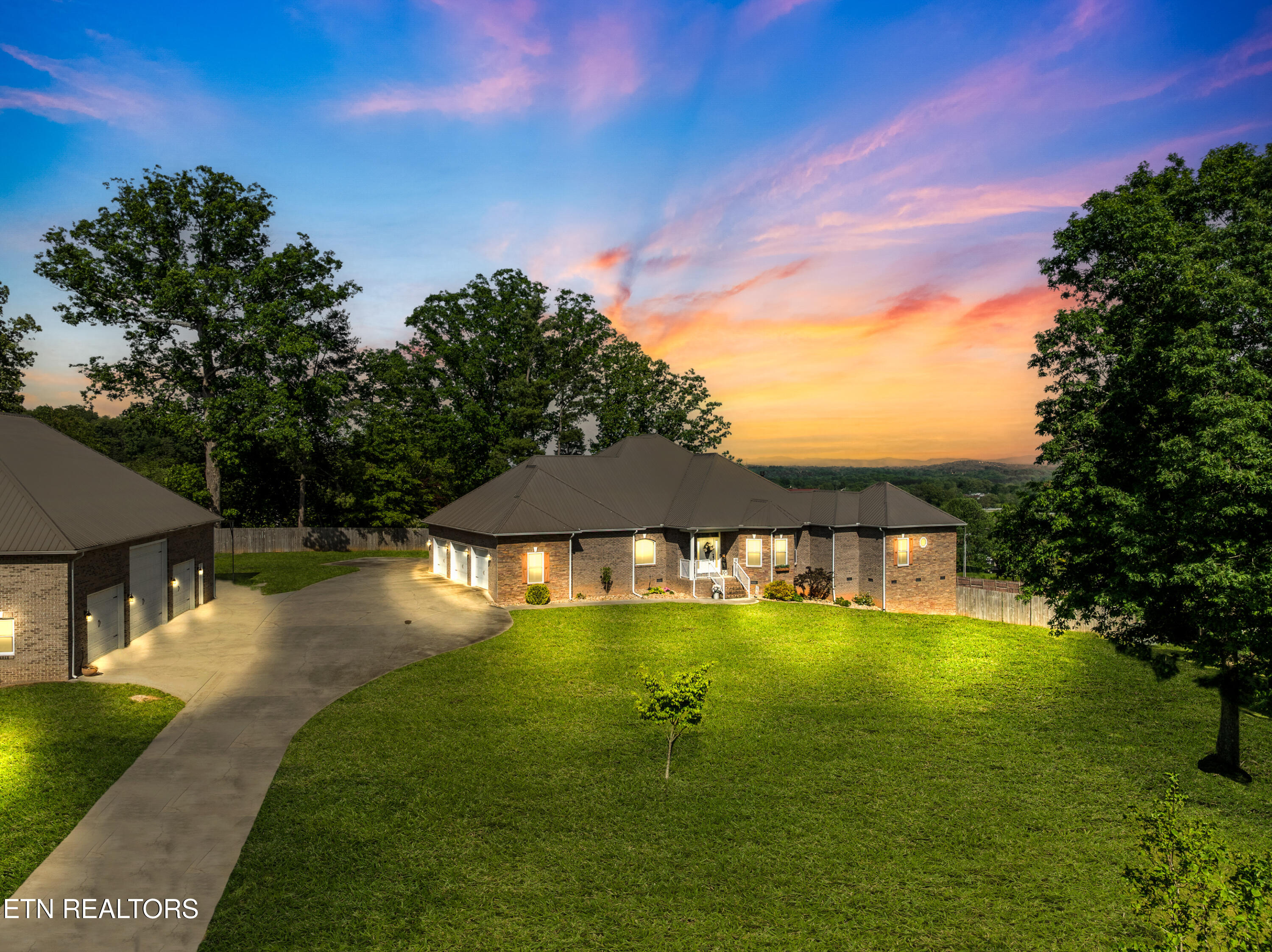 1228 Broaderick Blvd