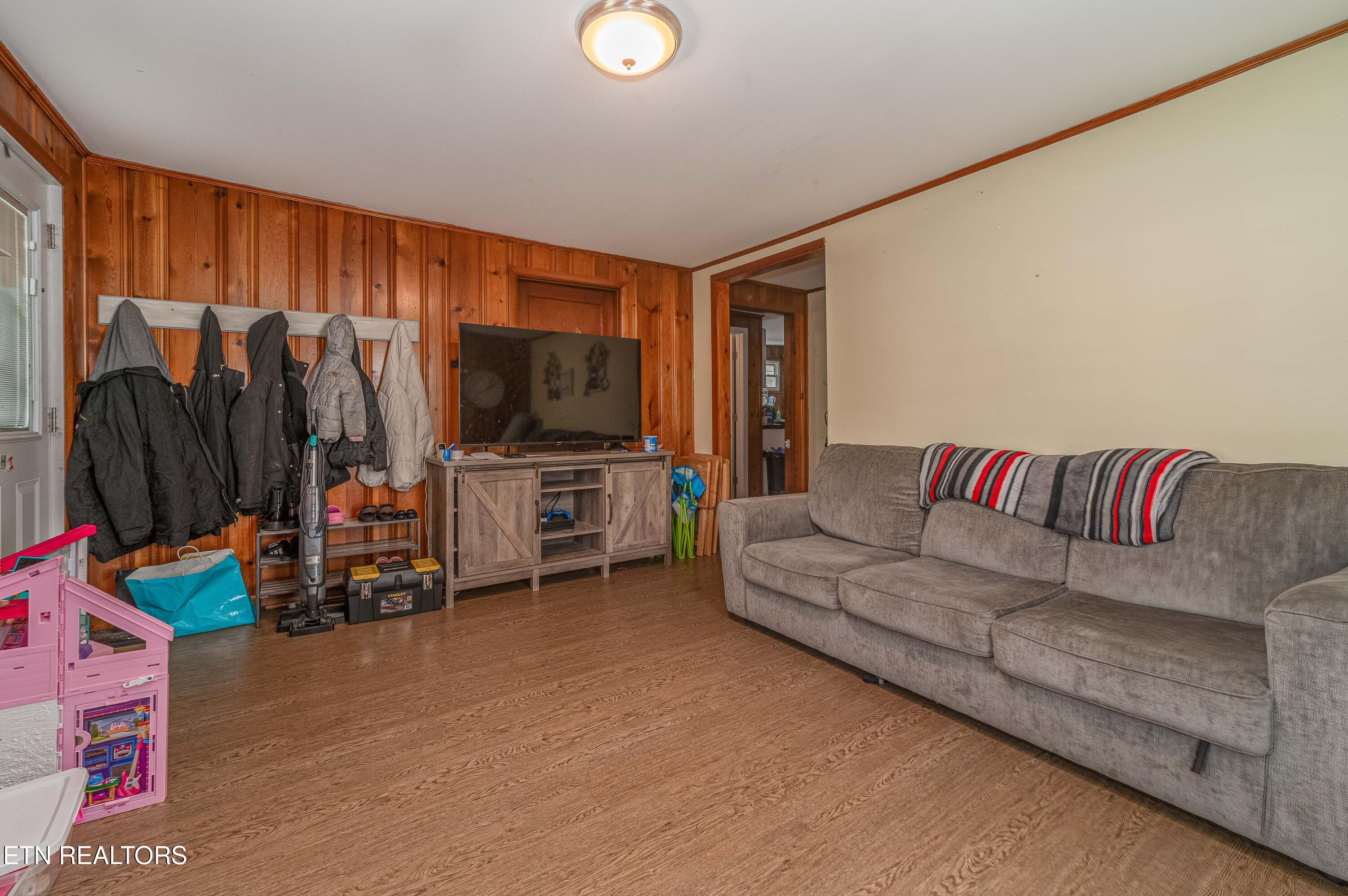 408 W 7th Ave