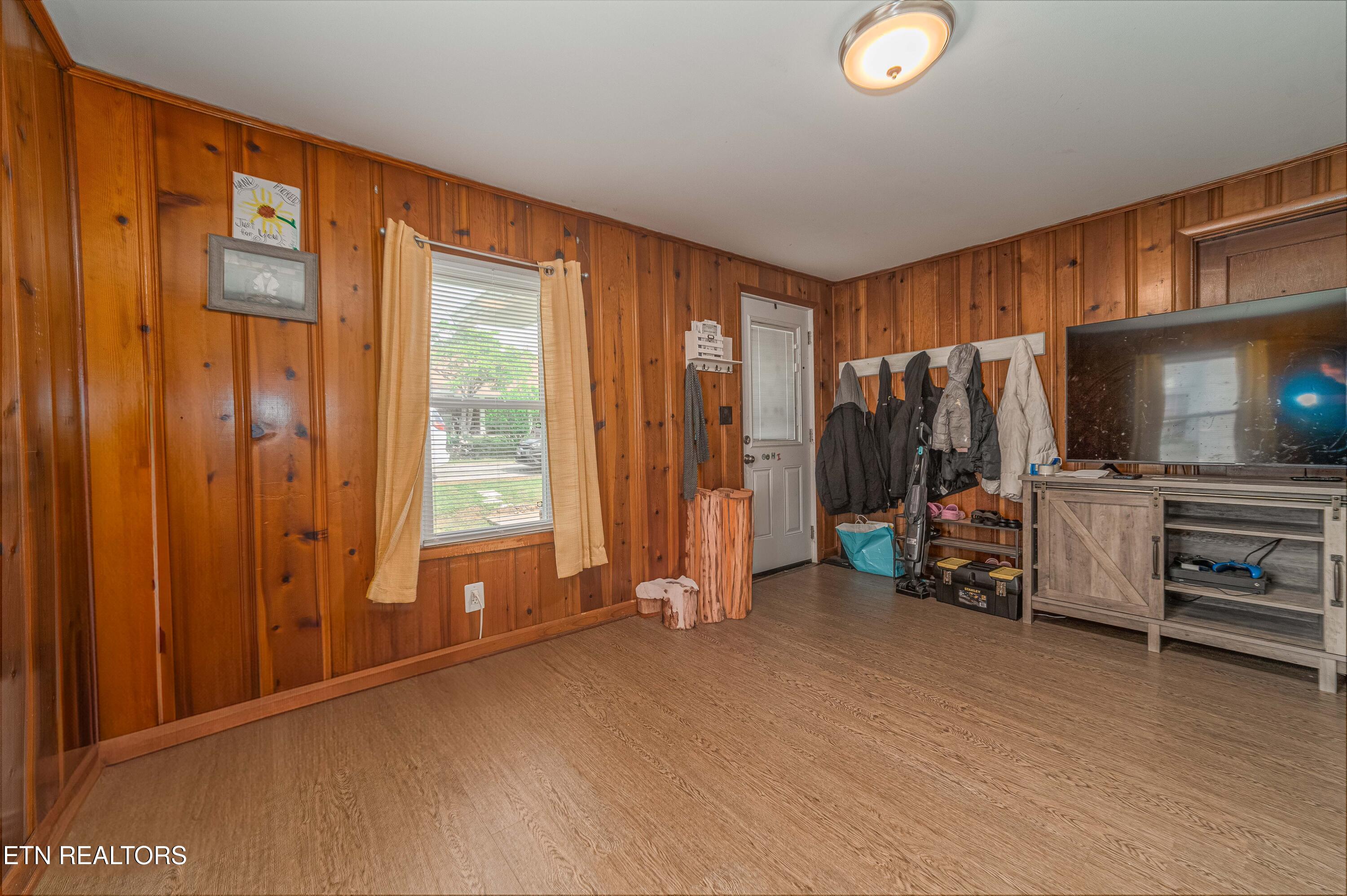 408 W 7th Ave