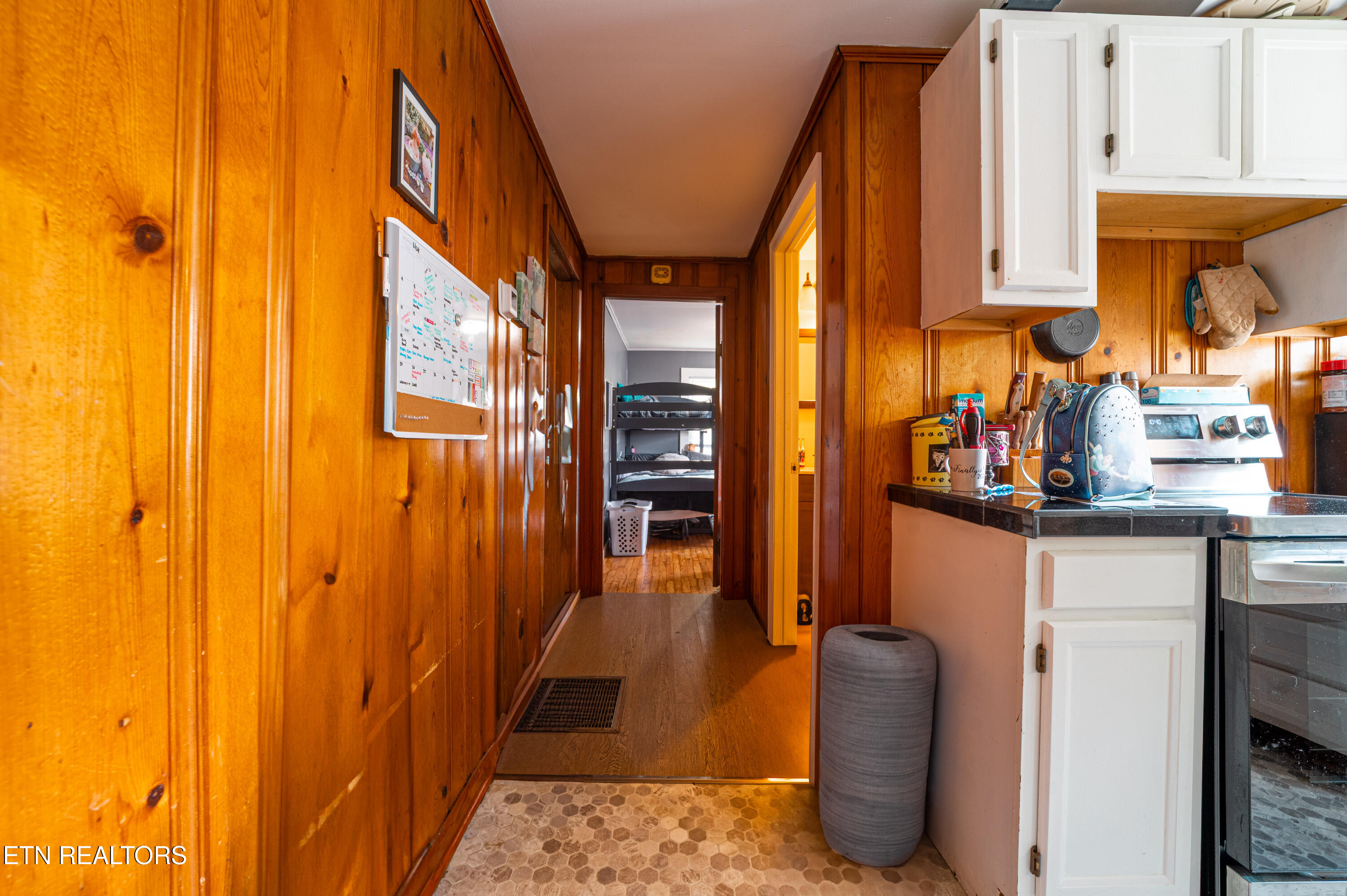 408 W 7th Ave