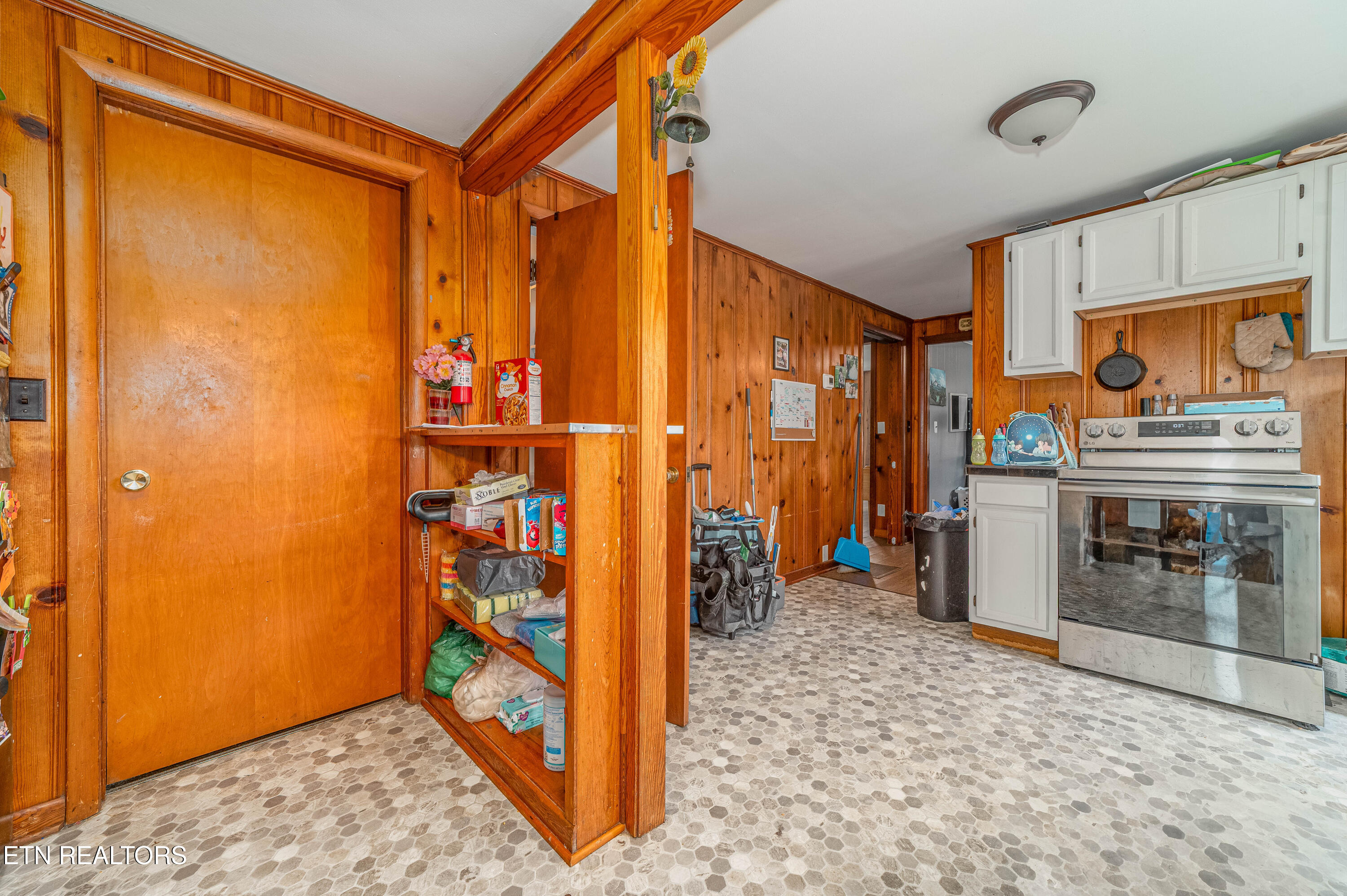 408 W 7th Ave