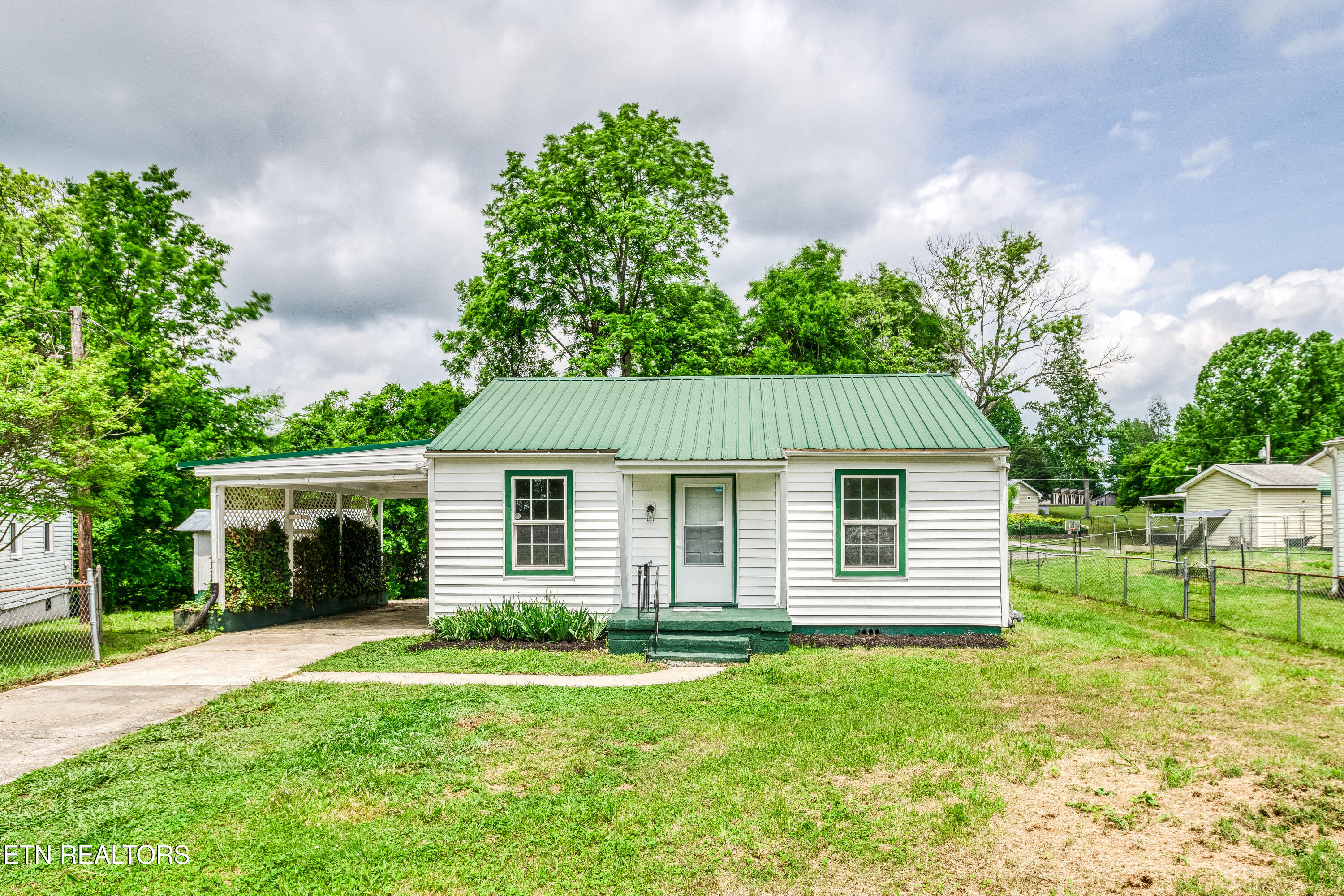 116 Davis Circle