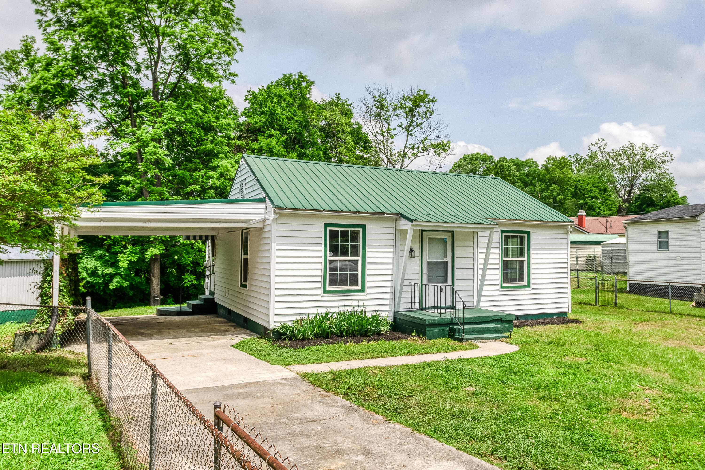 116 Davis Circle