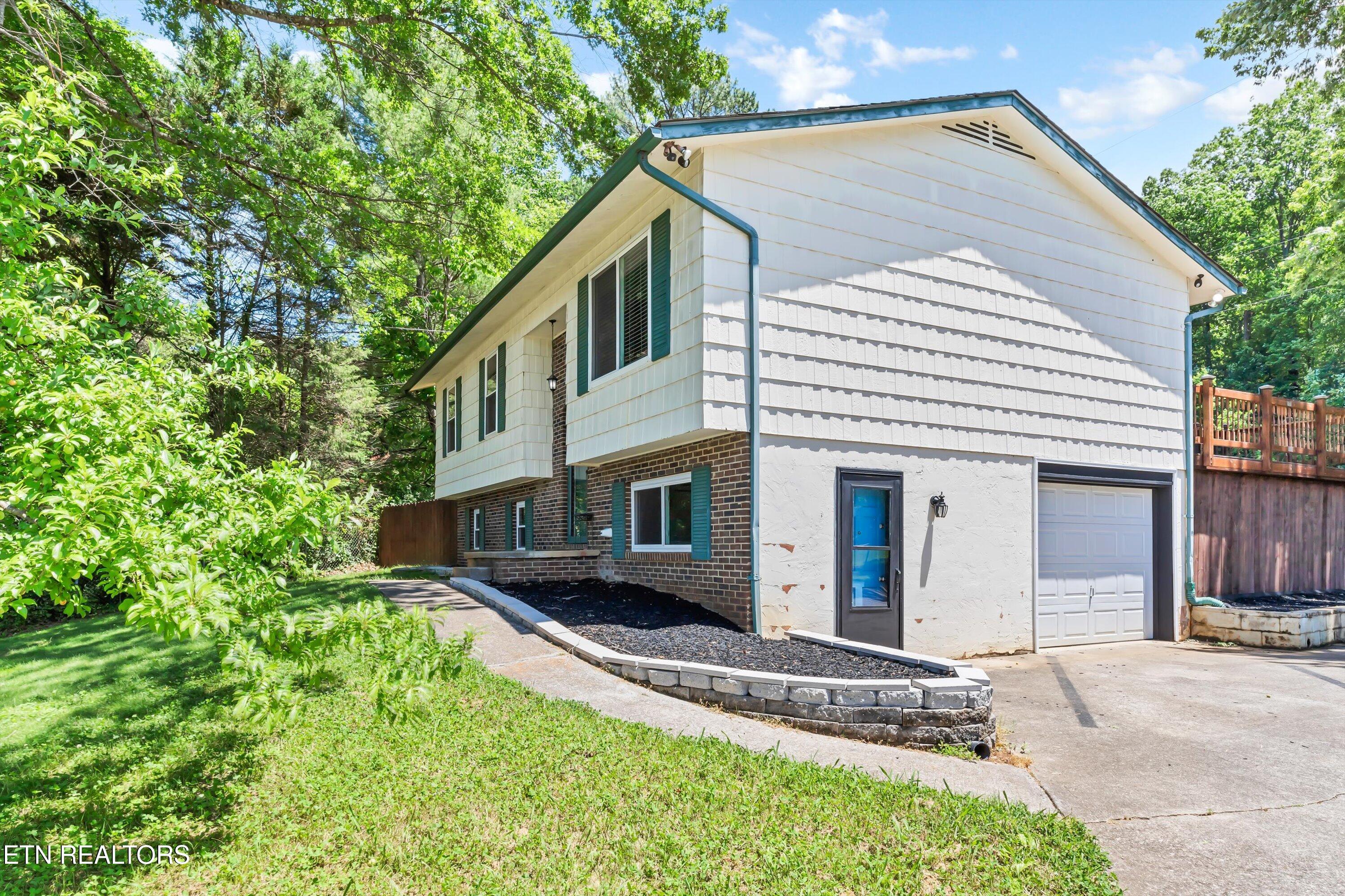 1538 Johnathan Drive