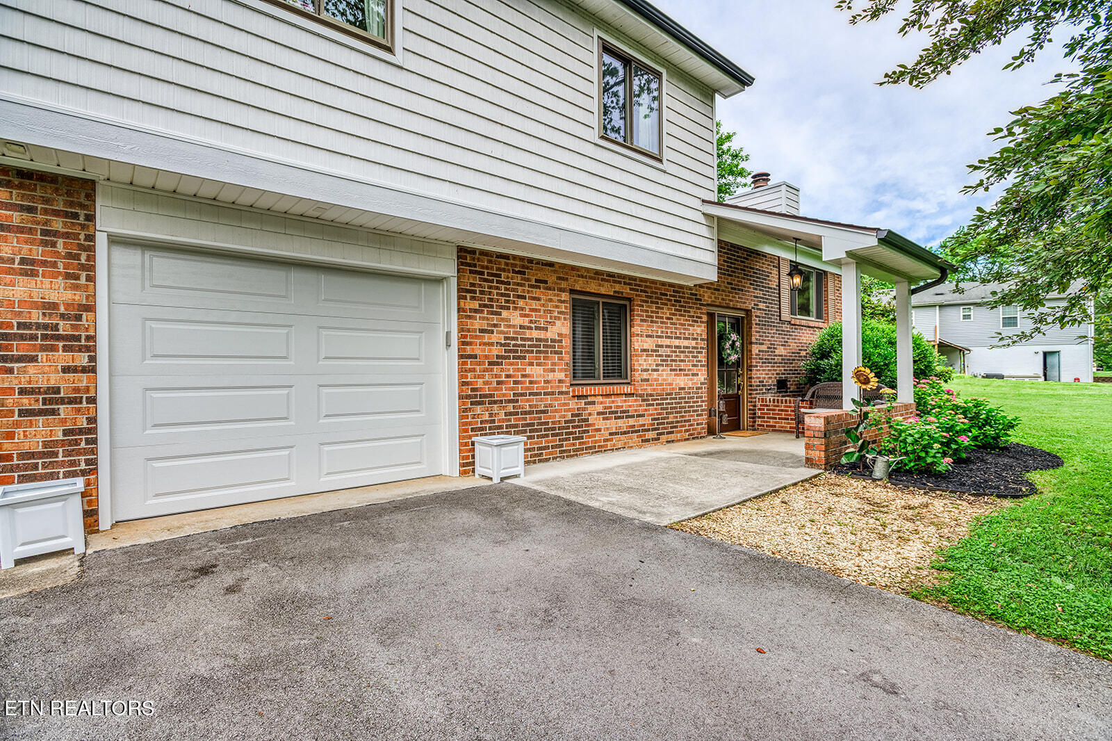 1903 Bishops Bridge Rd