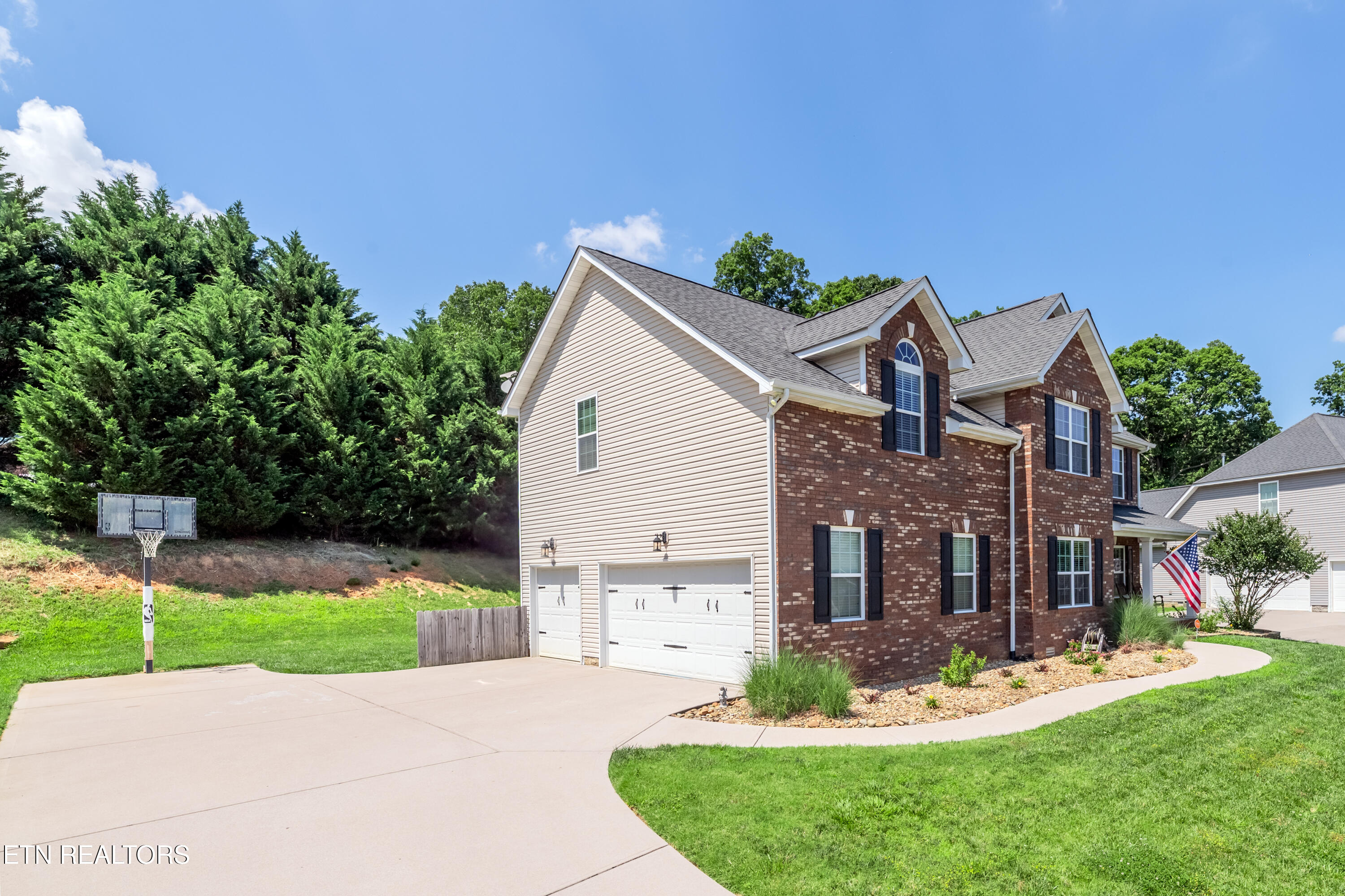 6123 Wishing Well Lane