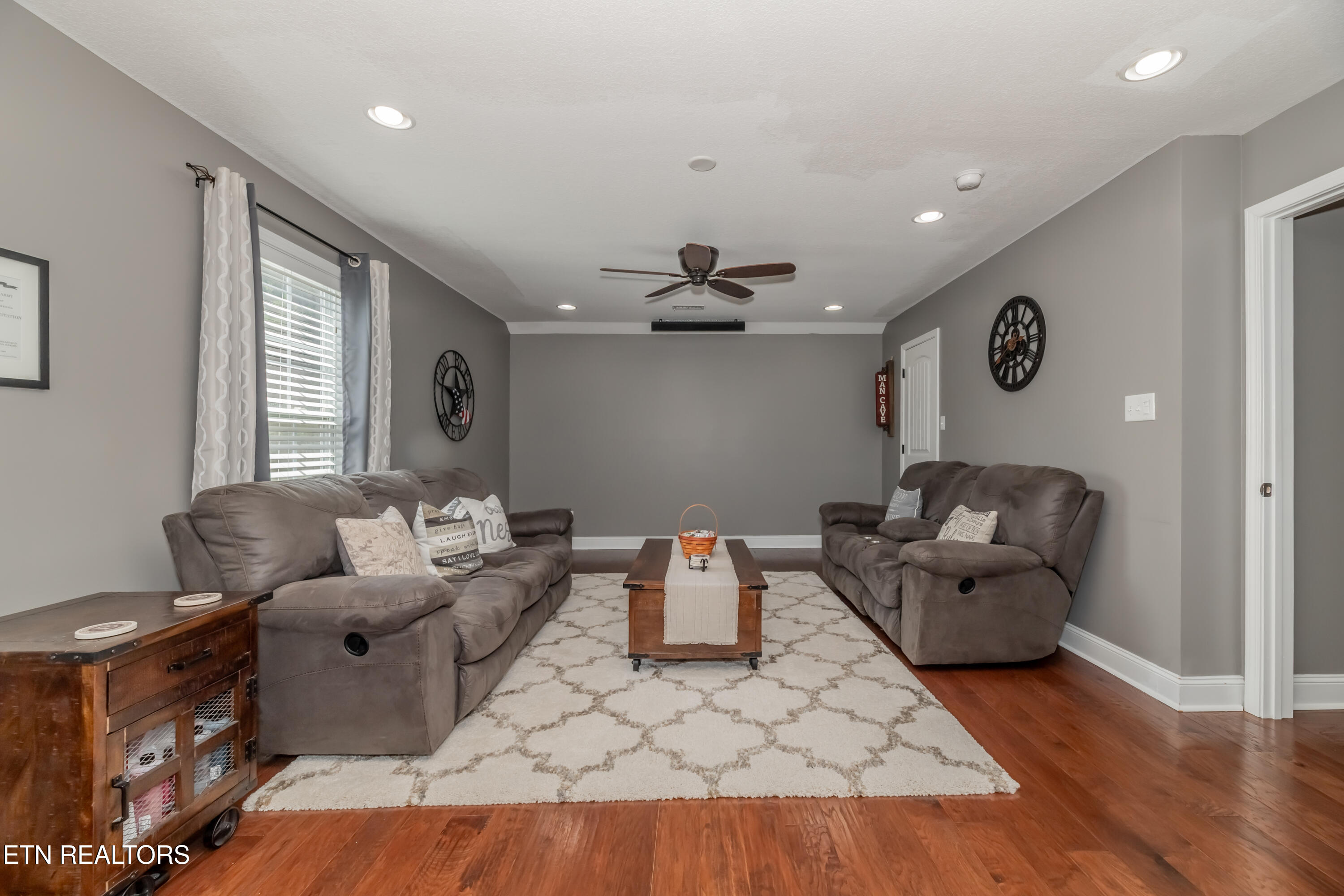 6123 Wishing Well Lane
